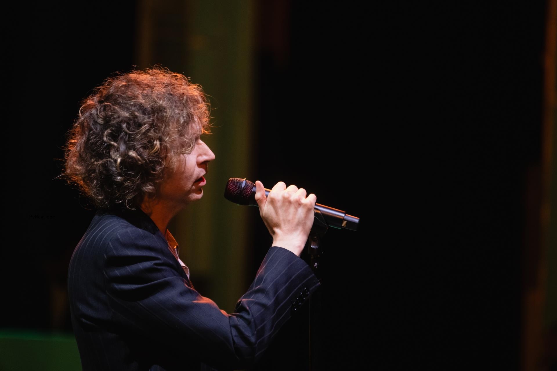Beck Basks in Bittersweet Majesty With the LA Phil at Hollywood Bowl Sympho<i></i>nic Show: Co<i></i>ncert Review