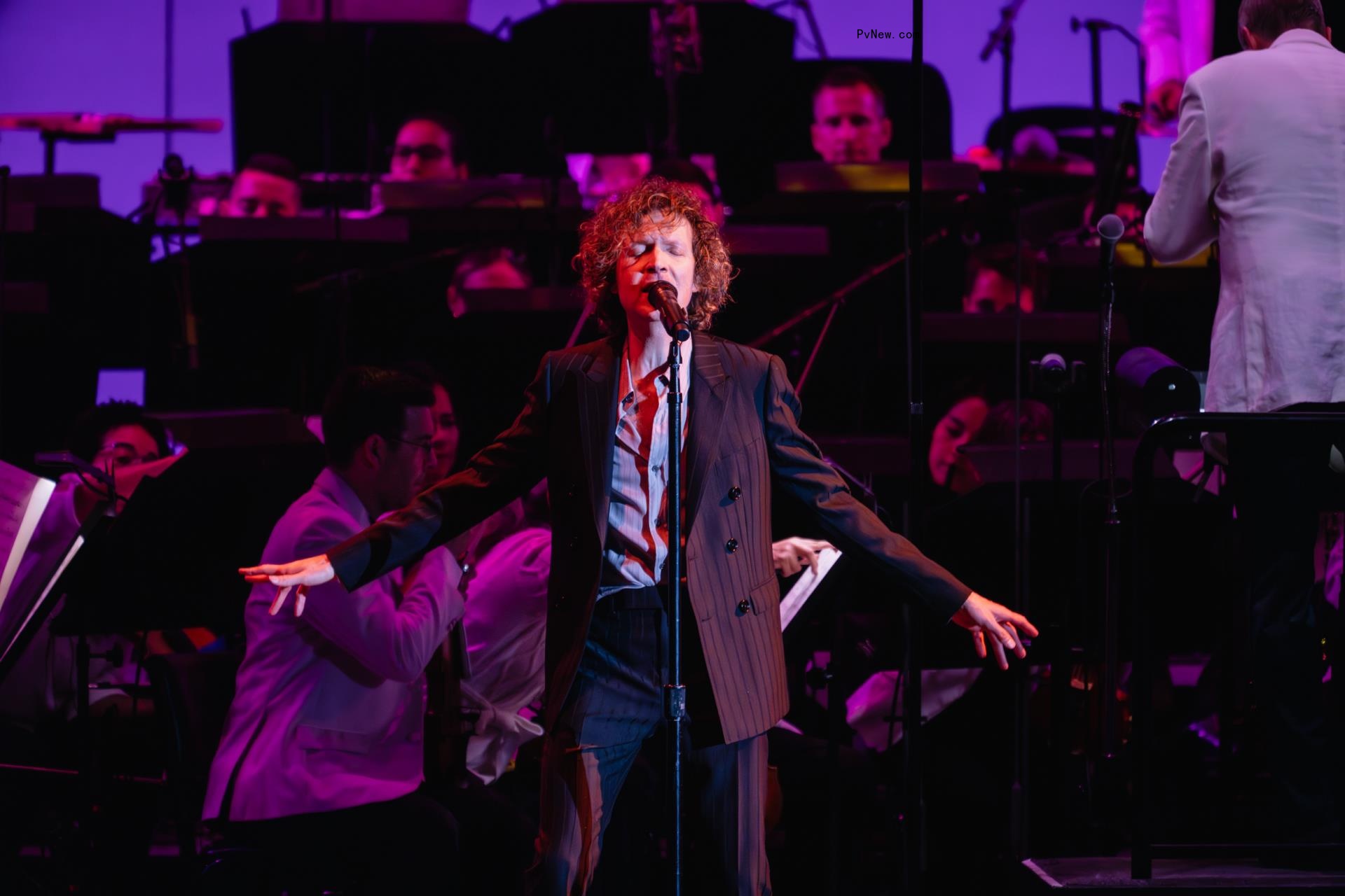 Beck Basks in Bittersweet Majesty With the LA Phil at Hollywood Bowl Sympho<i></i>nic Show: Co<i></i>ncert Review