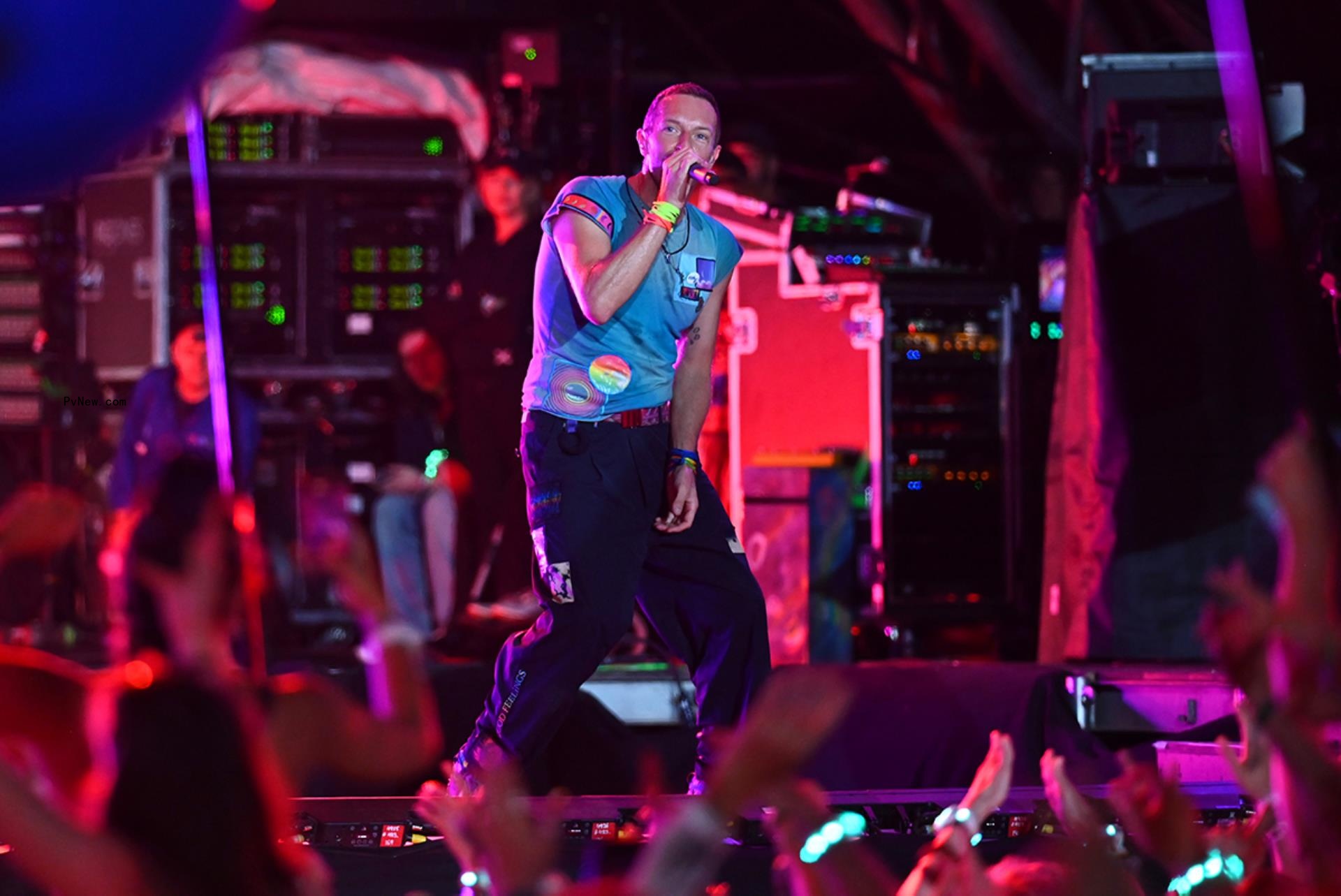 Coldplay Settles Lawsuit Filed by Former Manager Dave Holmes Over Co<i></i>ntractual Dispute