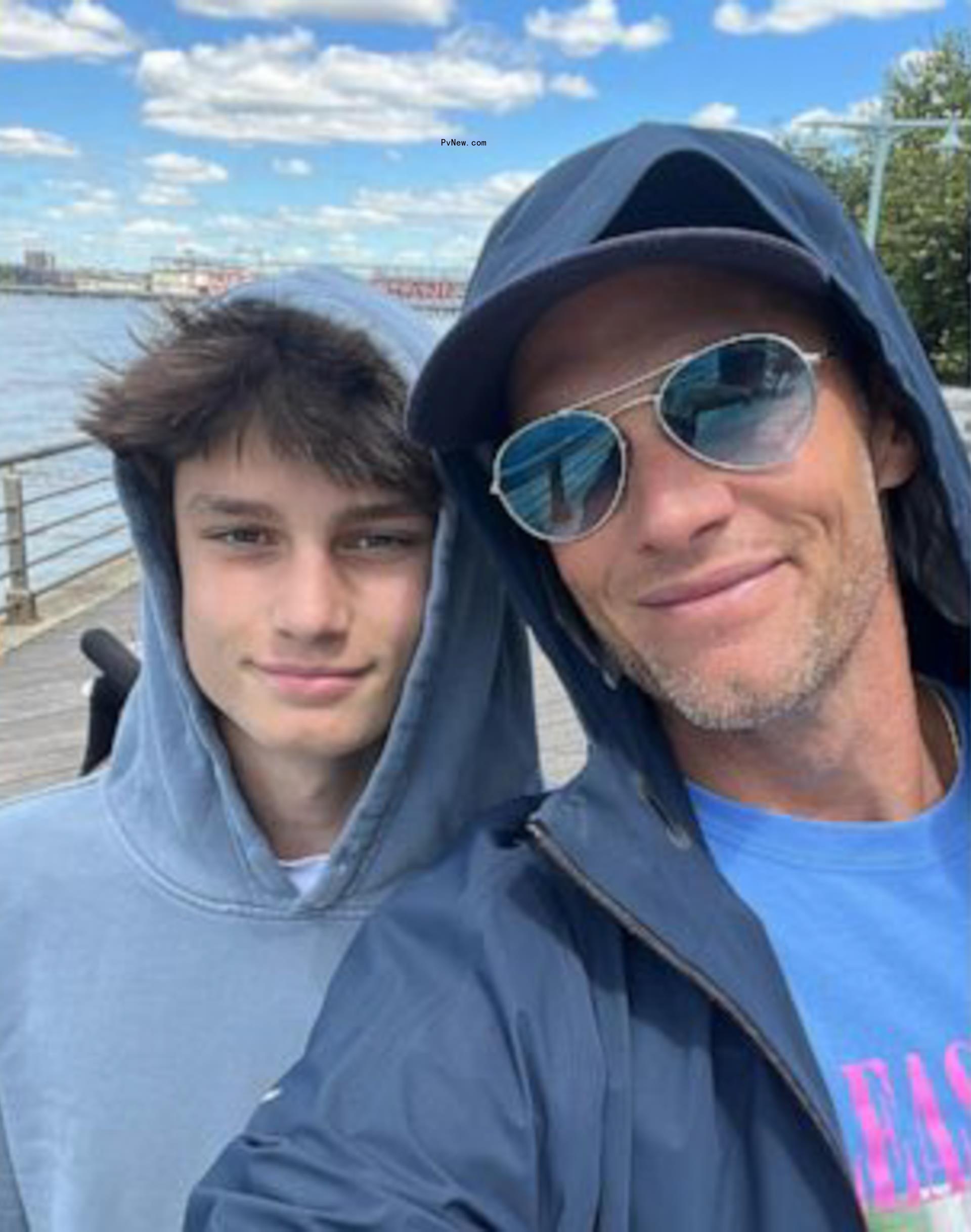 selfie of tom brady and his son jack