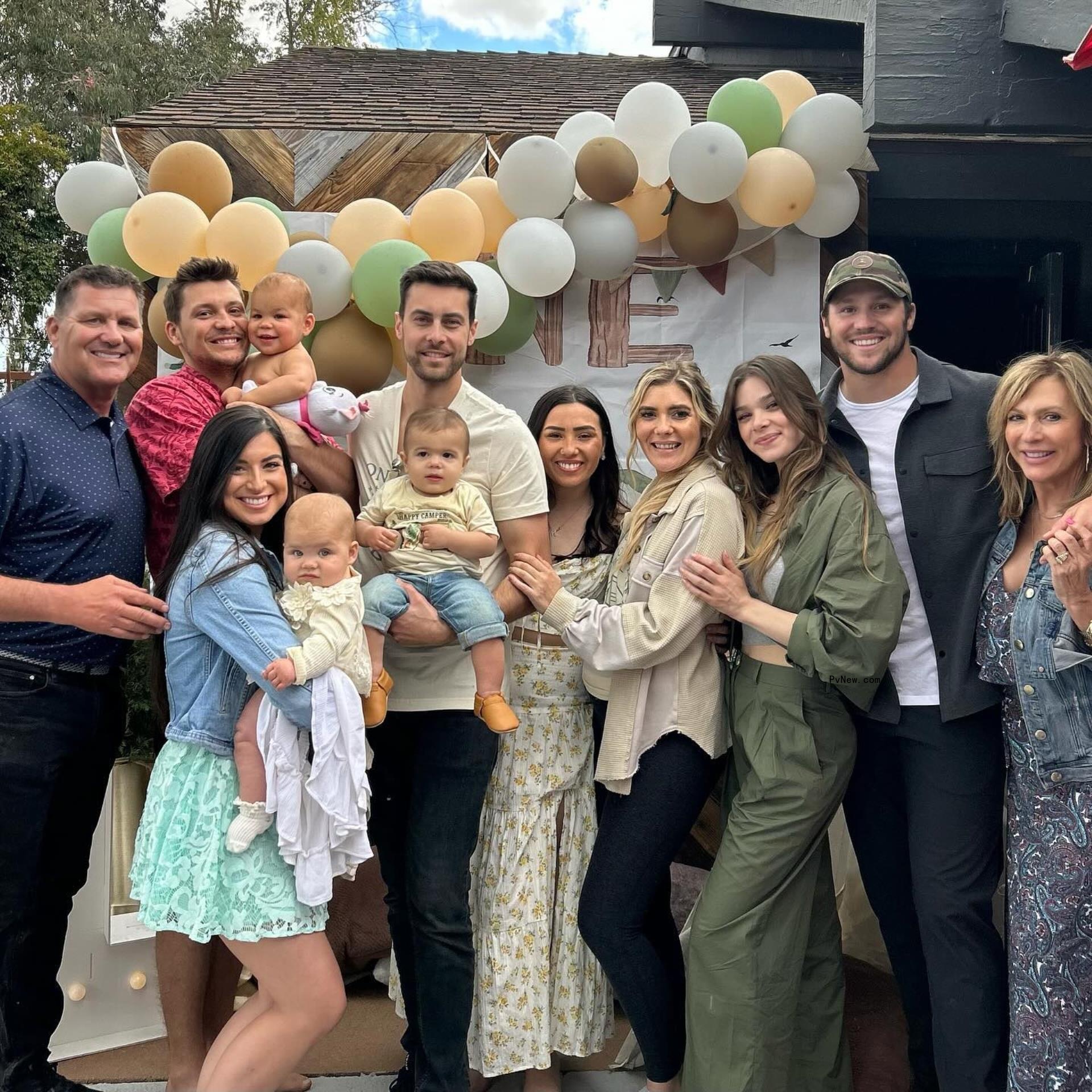 Josh allen and Hailee Steinfeld with his family