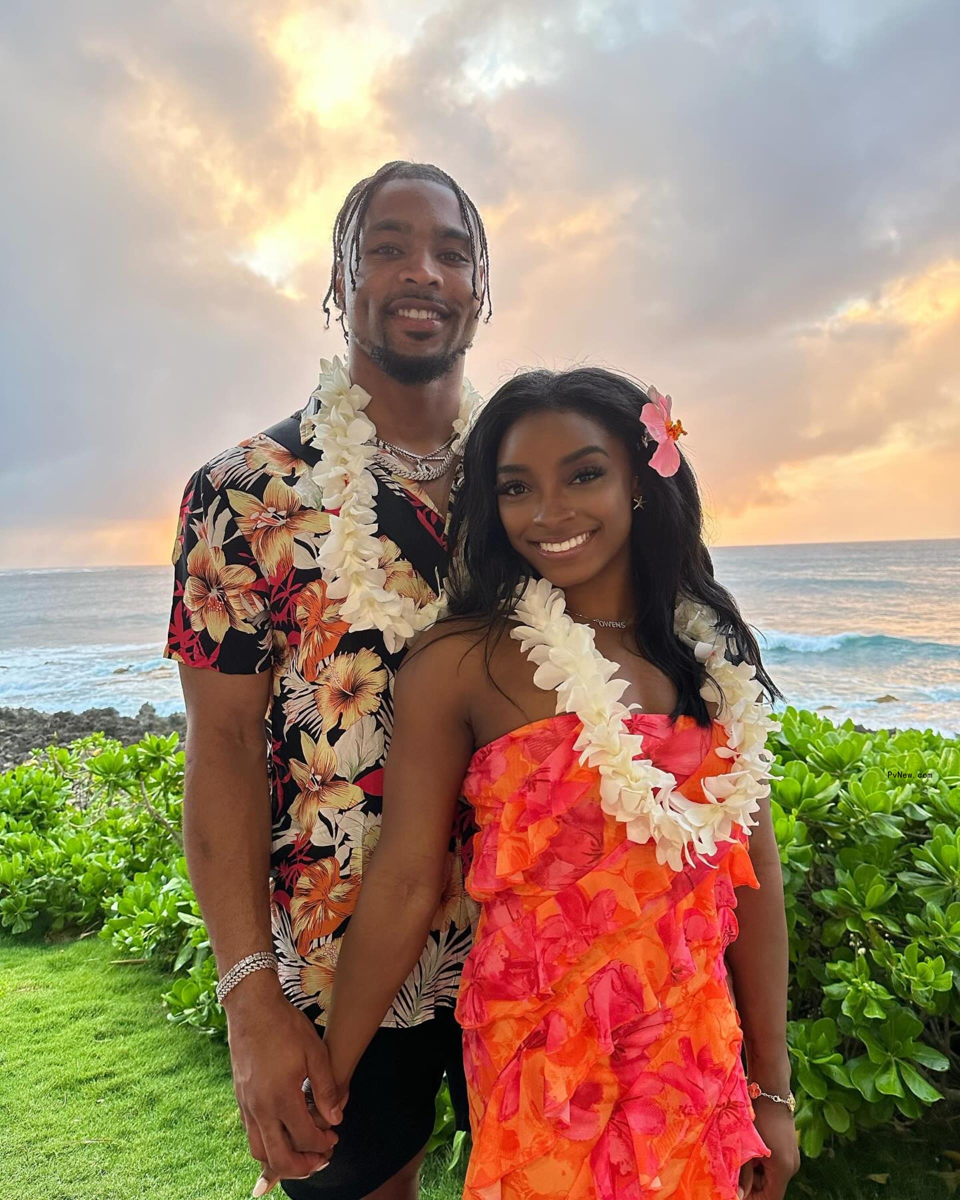 Simone Biles and Jo<i></i>nathan Owens.