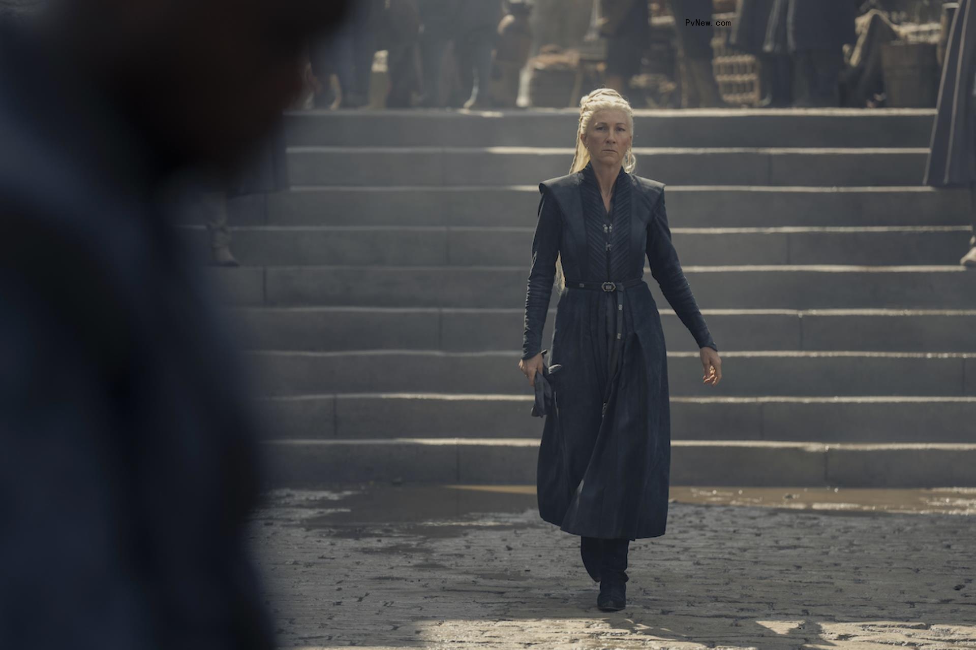 ‘House of the Dragon’ Actor Eve Best on Rhaenys’ Game-Changing Scene and Filming That Epic Dragon Battle: ‘She Had to Take That Responsibility’