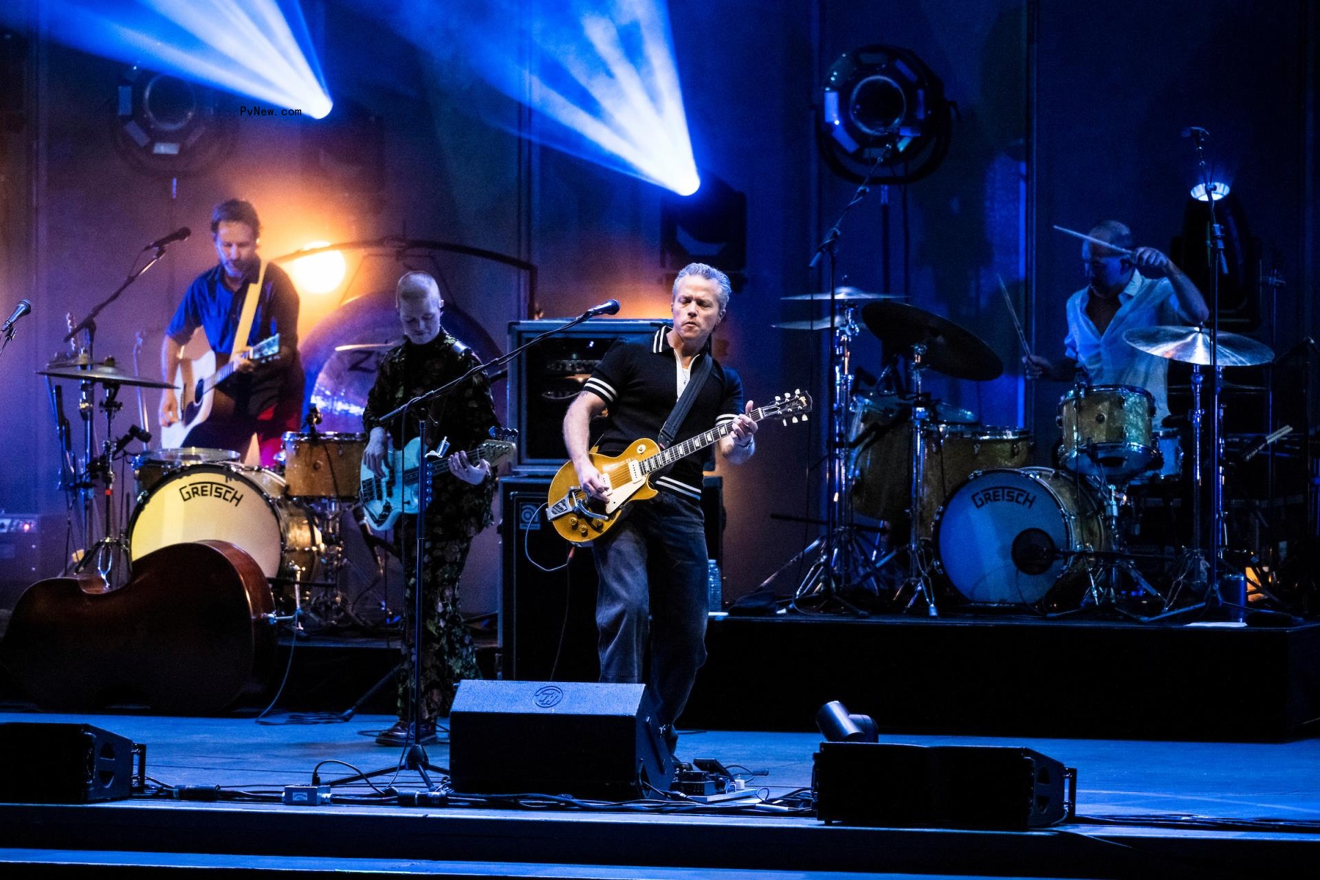 Jason Isbell and the 400 Unit Blow Into L.A. With Powerful ‘Weathervanes’ So<i></i>ngs at the Hollywood Bowl: Co<i></i>ncert Review