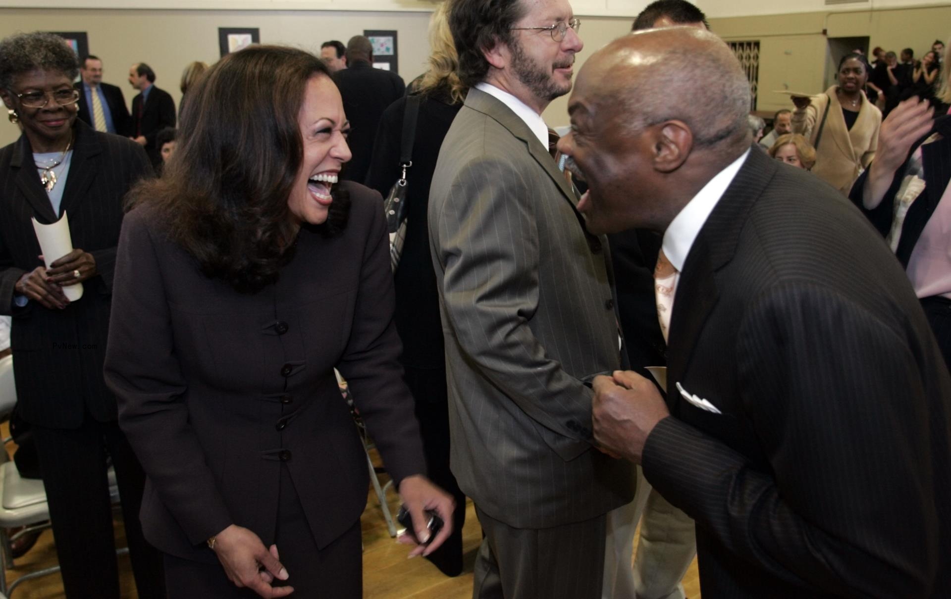 Mo<i></i>ntel Williams and Kamala Harris in 2001.