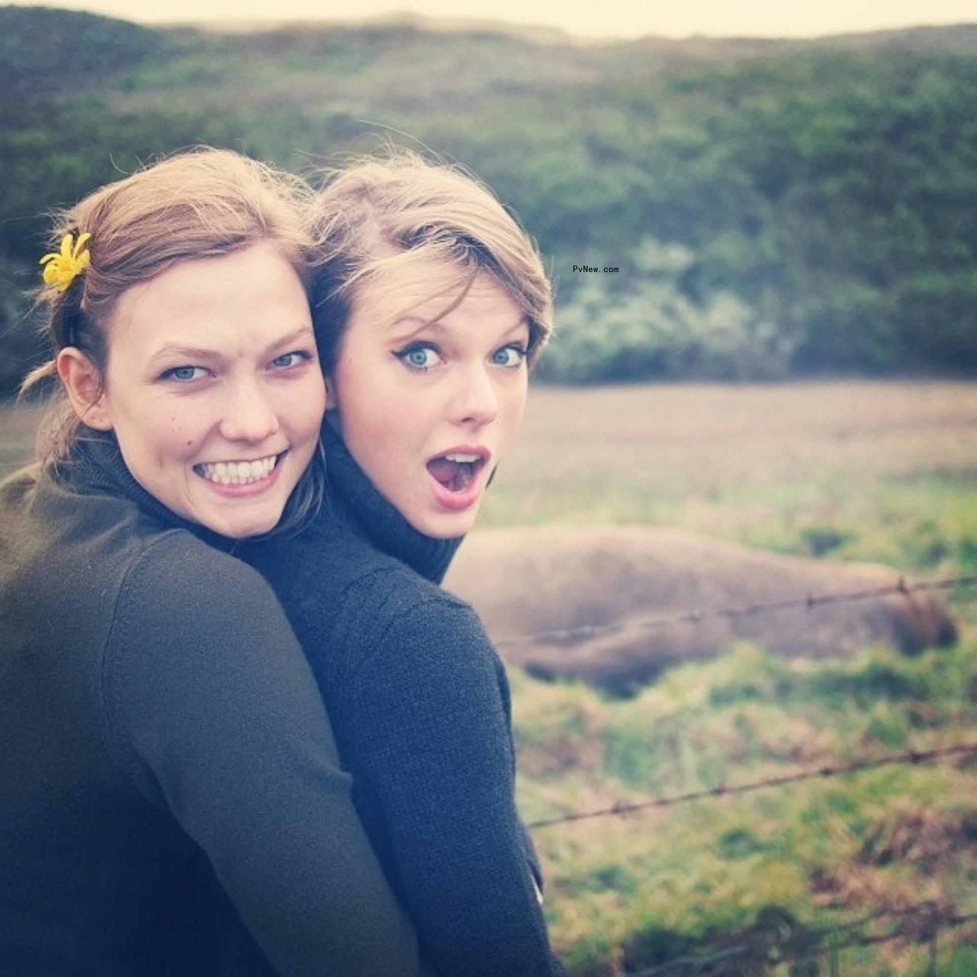 Taylor Swift and Karlie Kloss