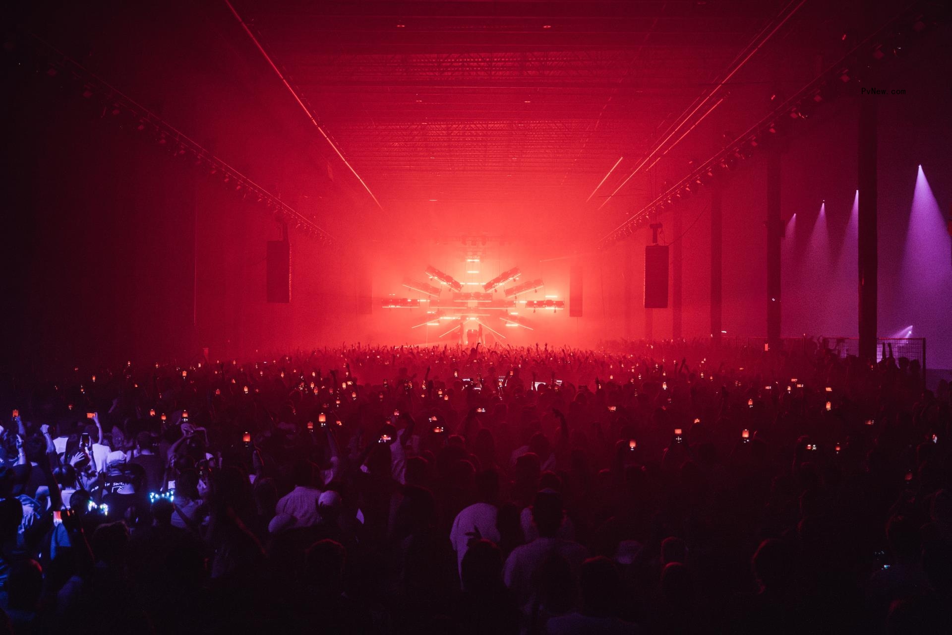 Justice Plays Mind-Melting Set at Massive New Venue in Brooklyn Navy Yard: Co<i></i>ncert Review