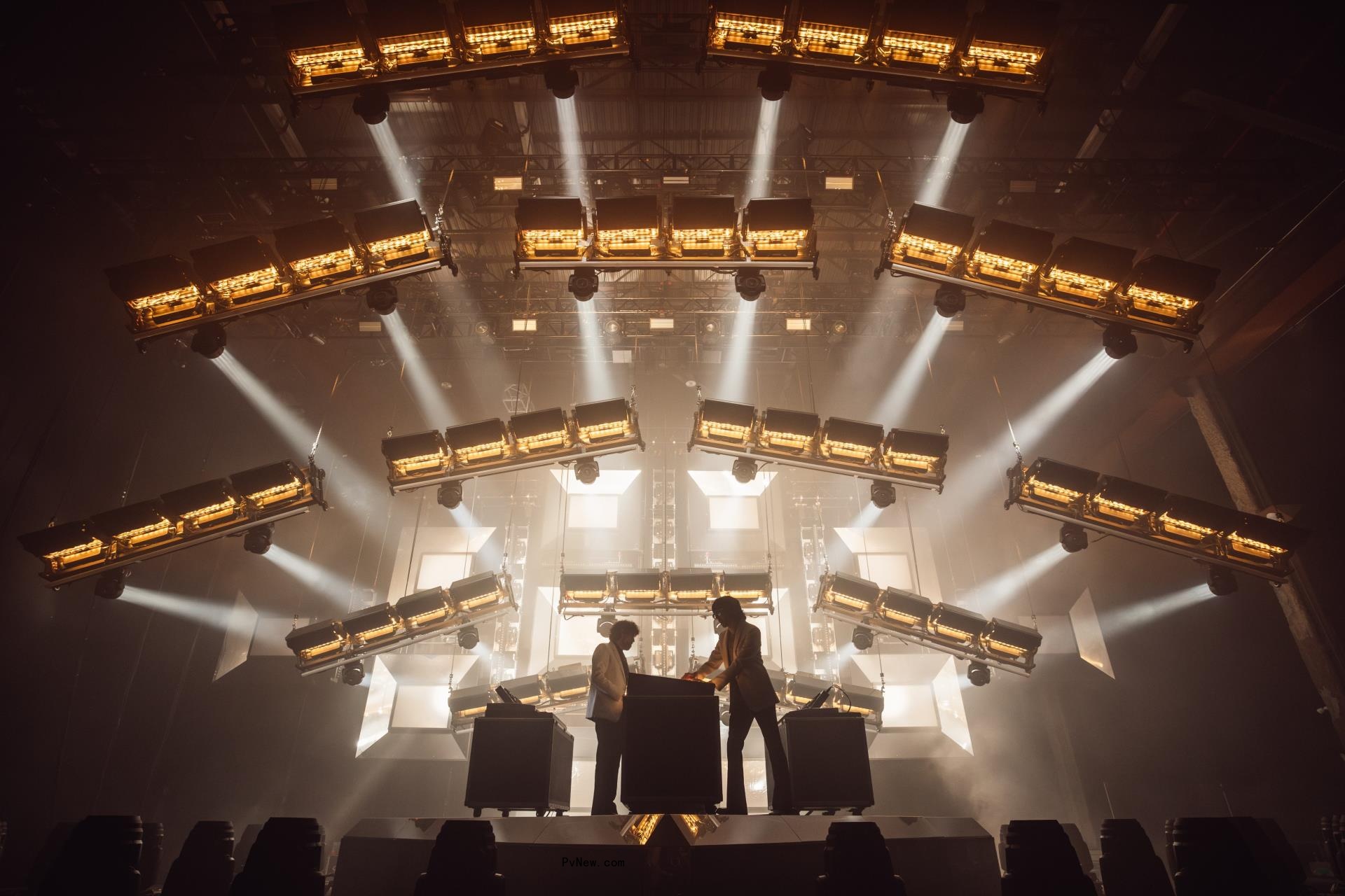 Justice Plays Mind-Melting Set at Massive New Venue in Brooklyn Navy Yard: Co<i></i>ncert Review