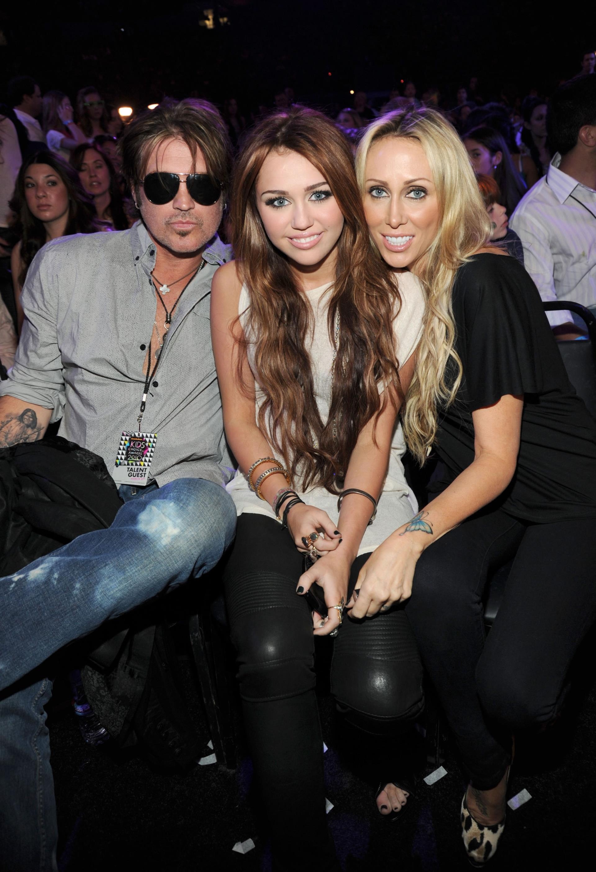 Billy Ray Cyrus, Miley Cyrus and Tish Cyrus.