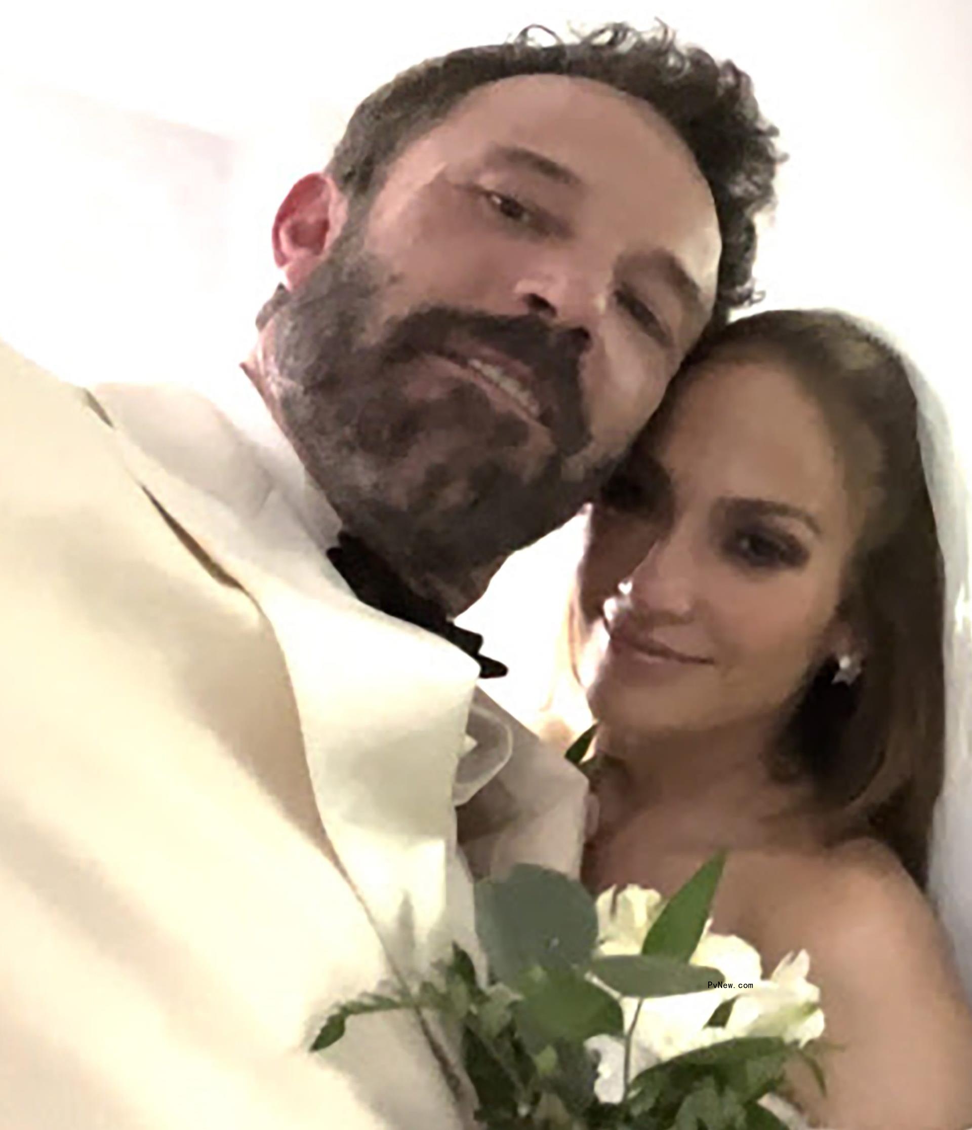 A selfie of Jennifer Lopez and Ben Affleck on their wedding day.