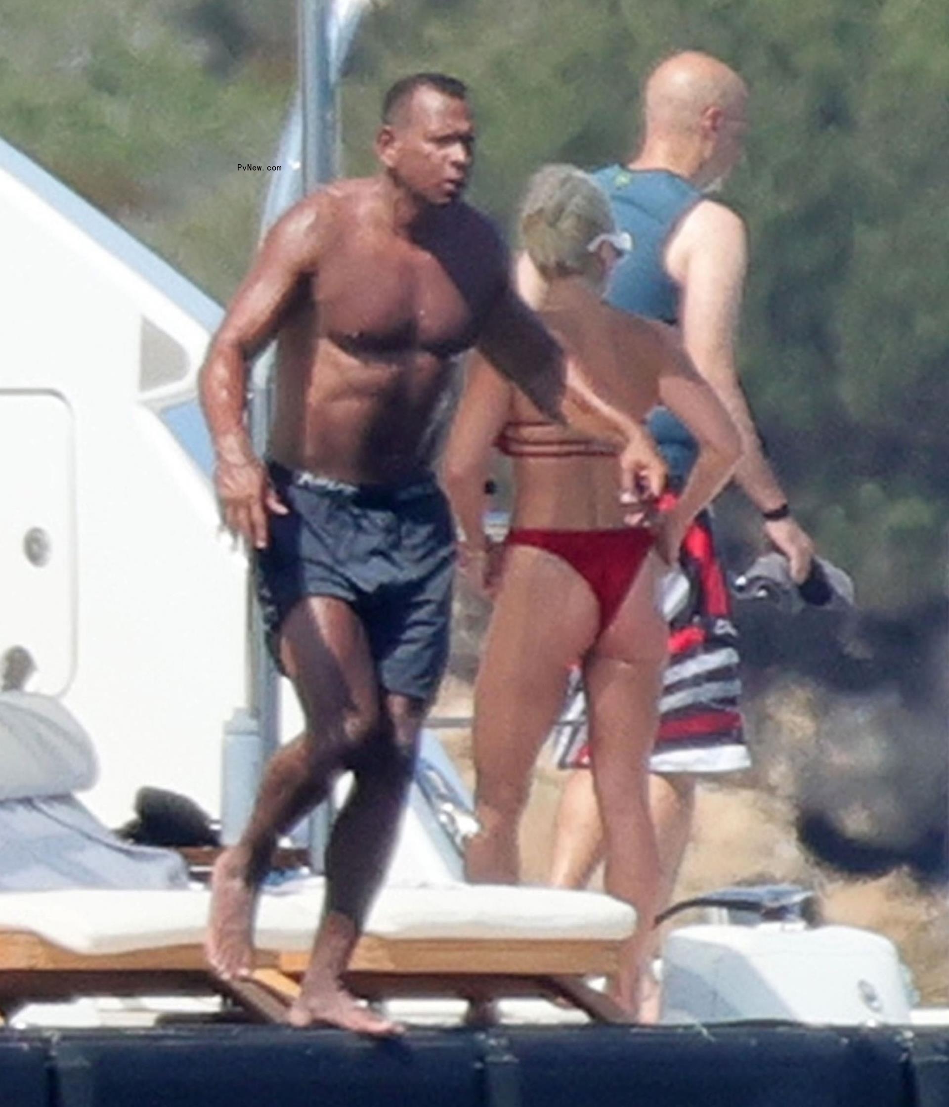 Alex Rodriguez and Jaclyn Cordeiro on a boat in Sardinia.