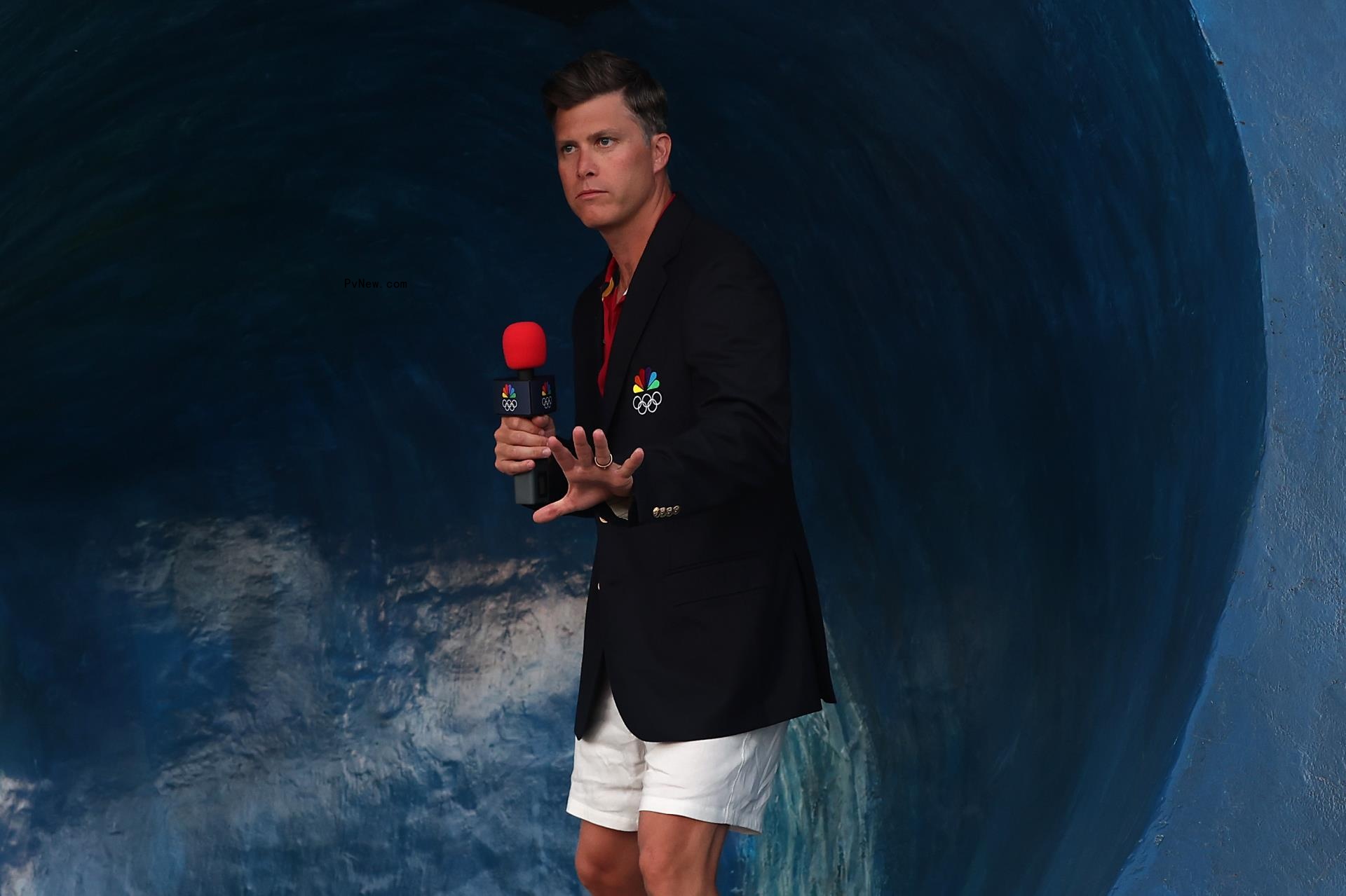 Colin Jost fake surfing