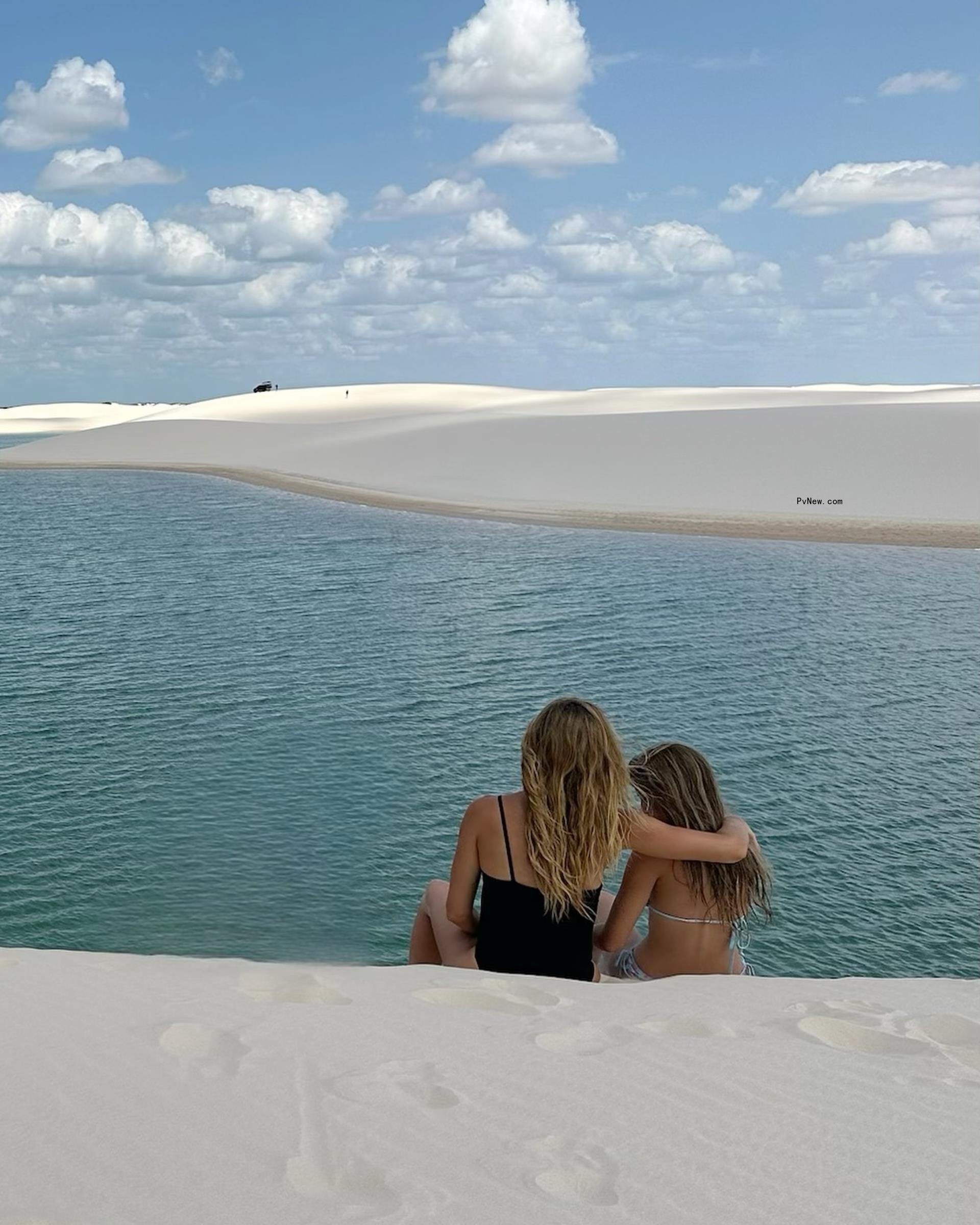 Gisele Bundchen at Lençóis Maranhenses Natio<i></i>nal Park