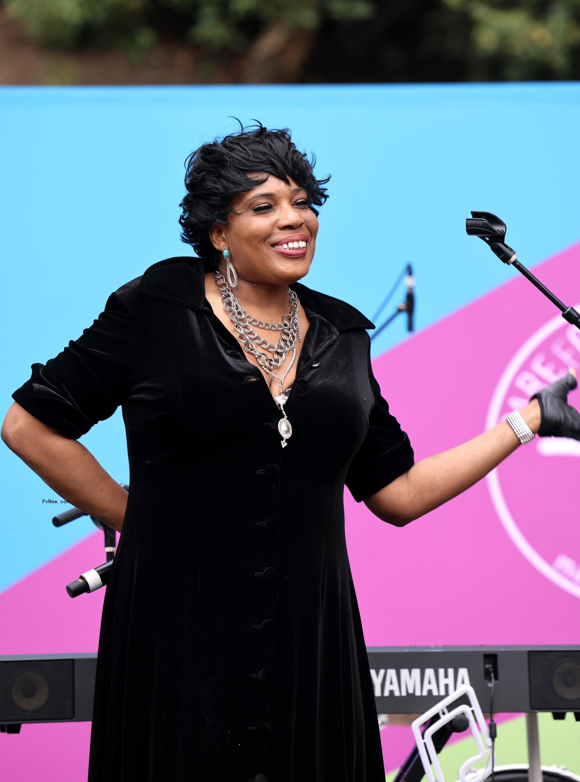 Macy Gray performing in 2024.