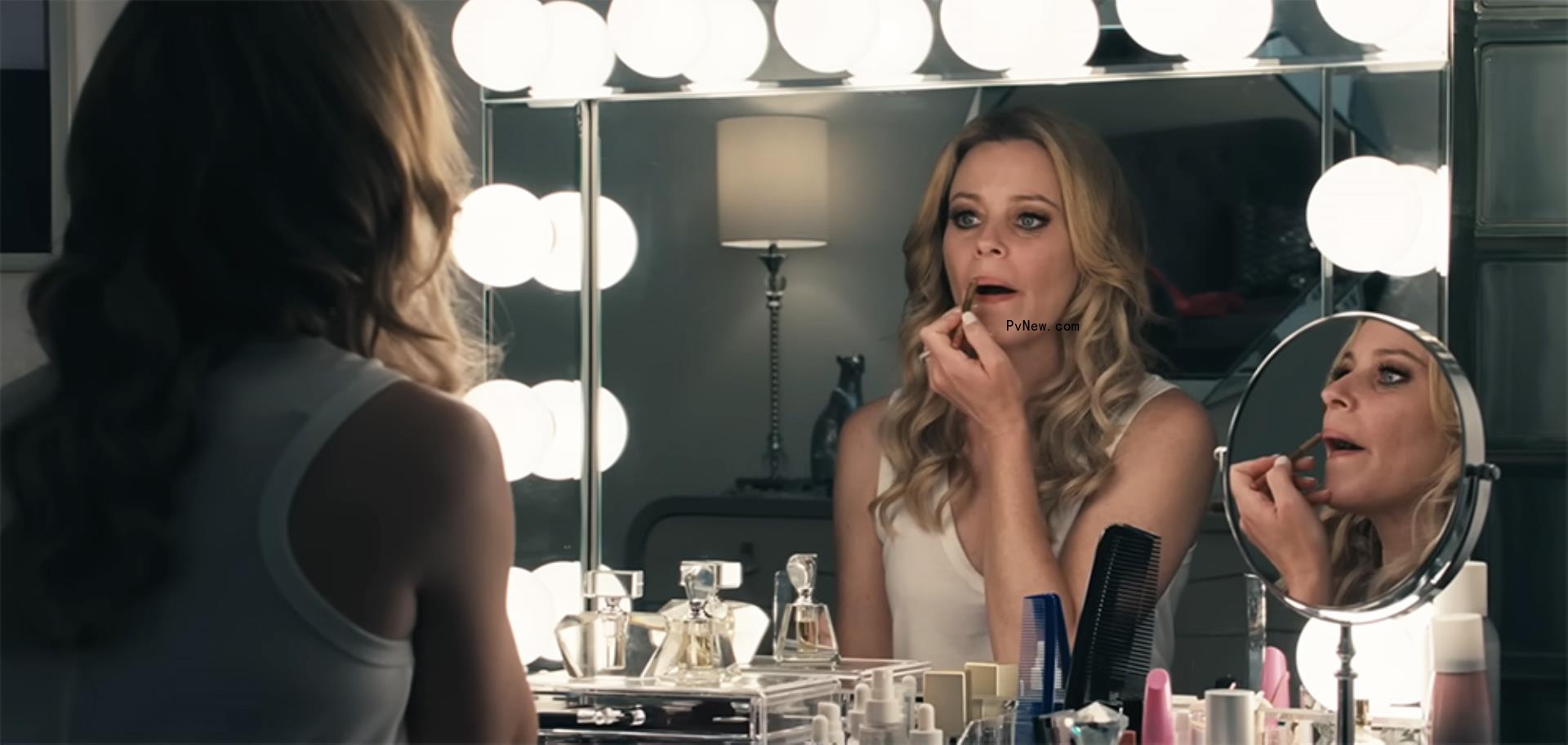 Elizabeth Banks in