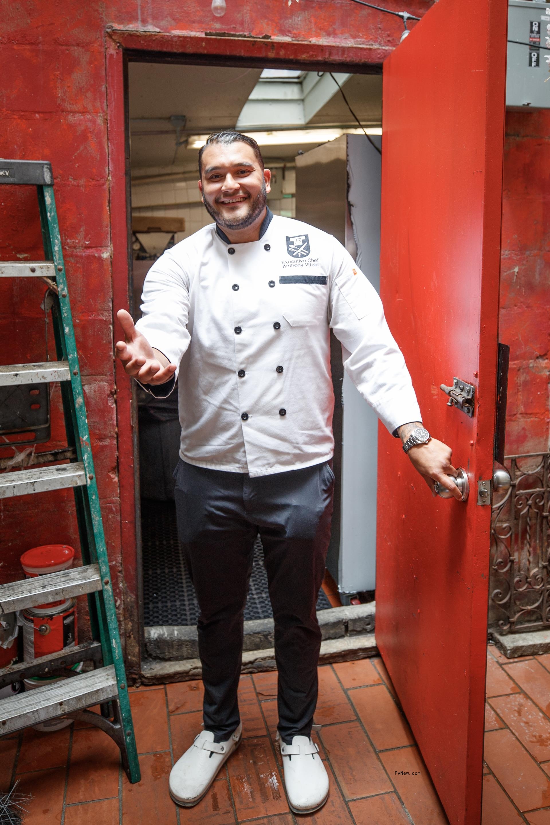 Chris Christie leaving Emilio's Ballato in 2016.
