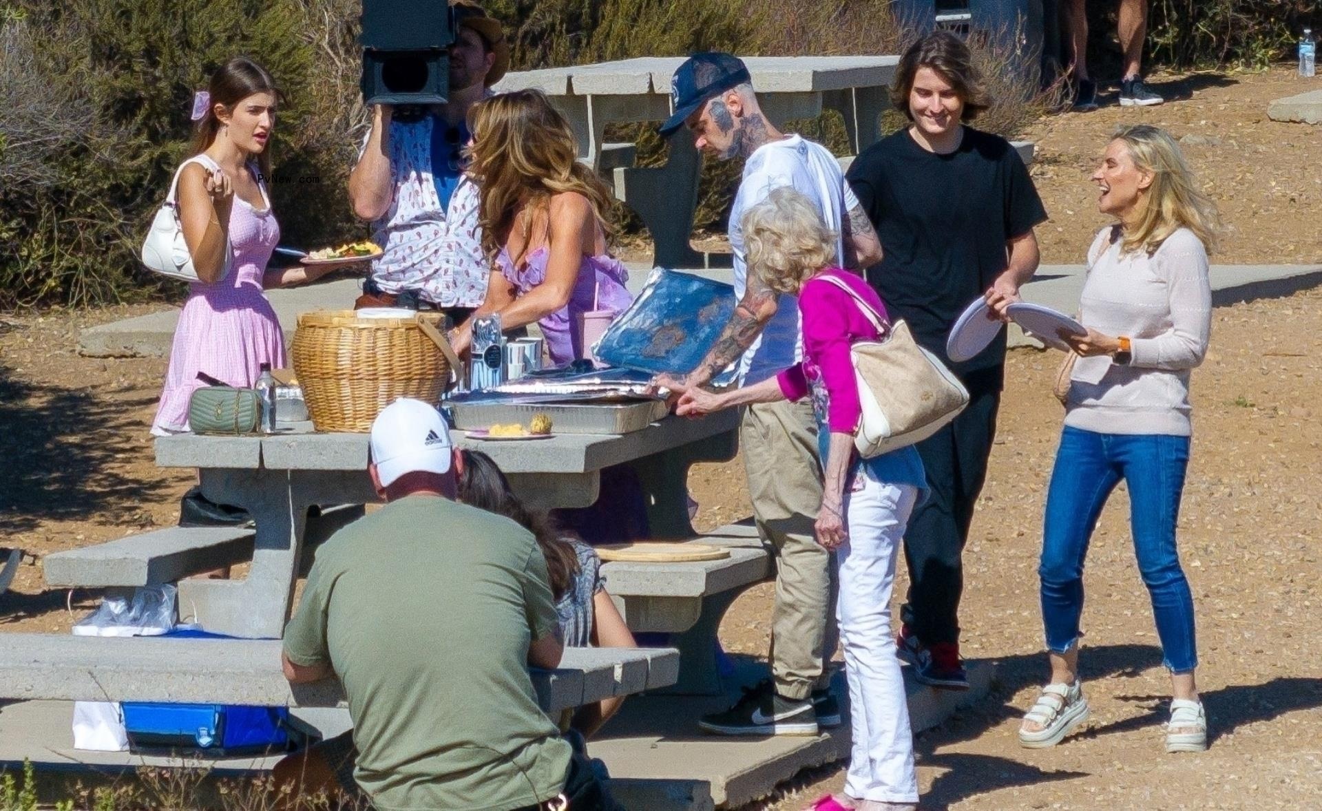Denise Richards, Brooke Mueller and their families enjoying a picnic in Malibu