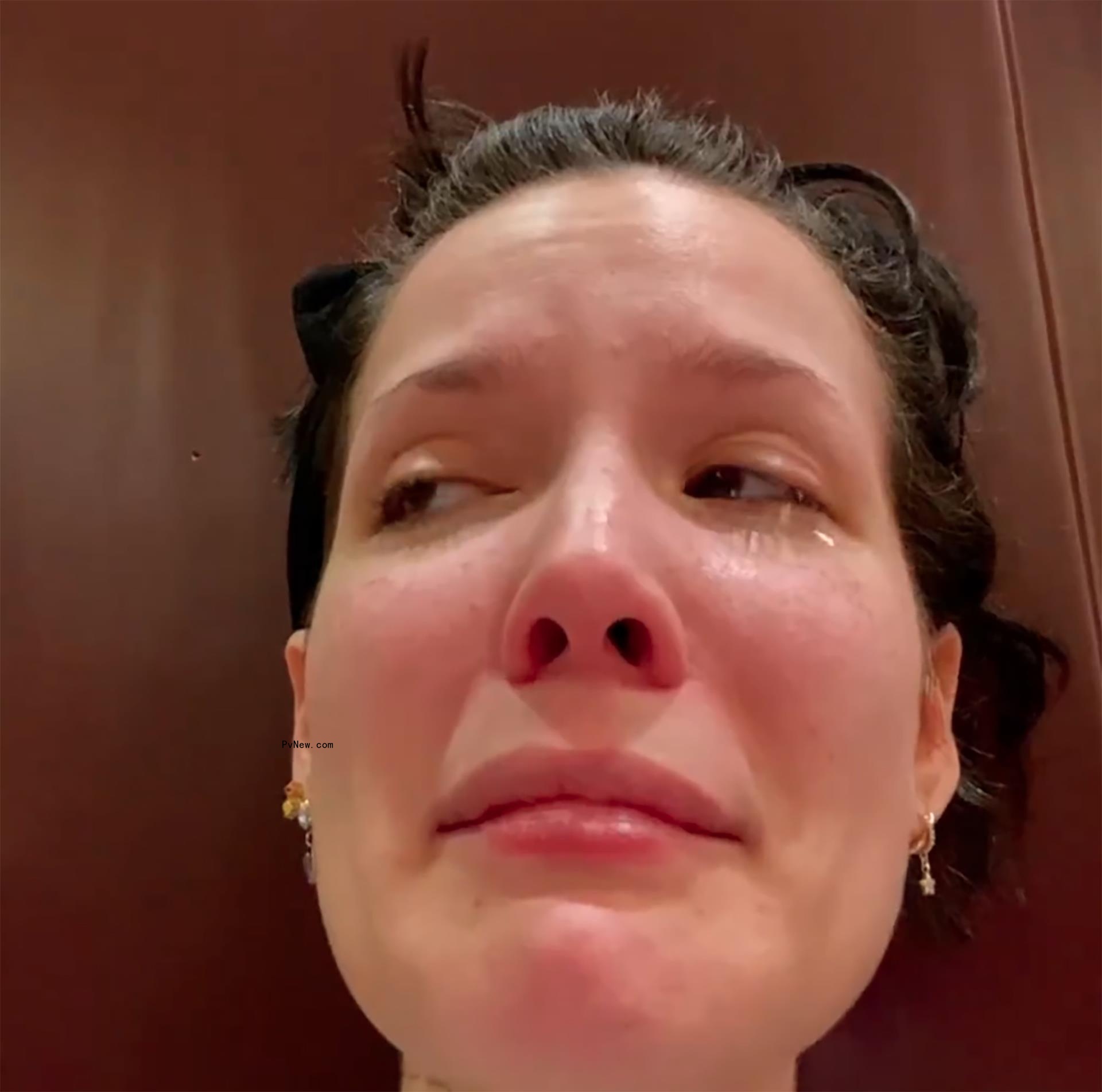 Halsey crying
