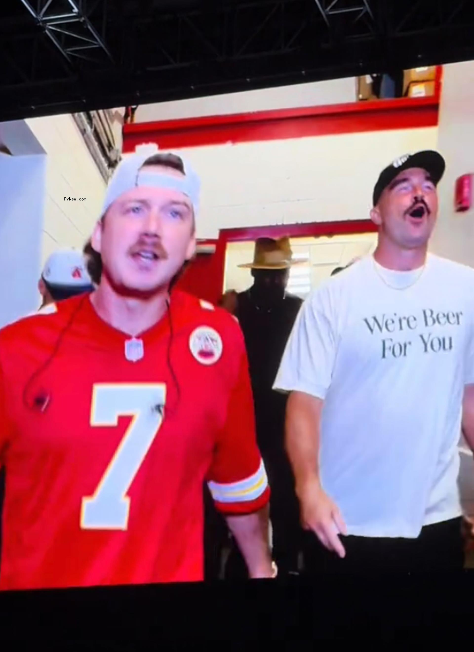 Travis Kelce and Patrick Mahomes at Morgan Wallen's concert.