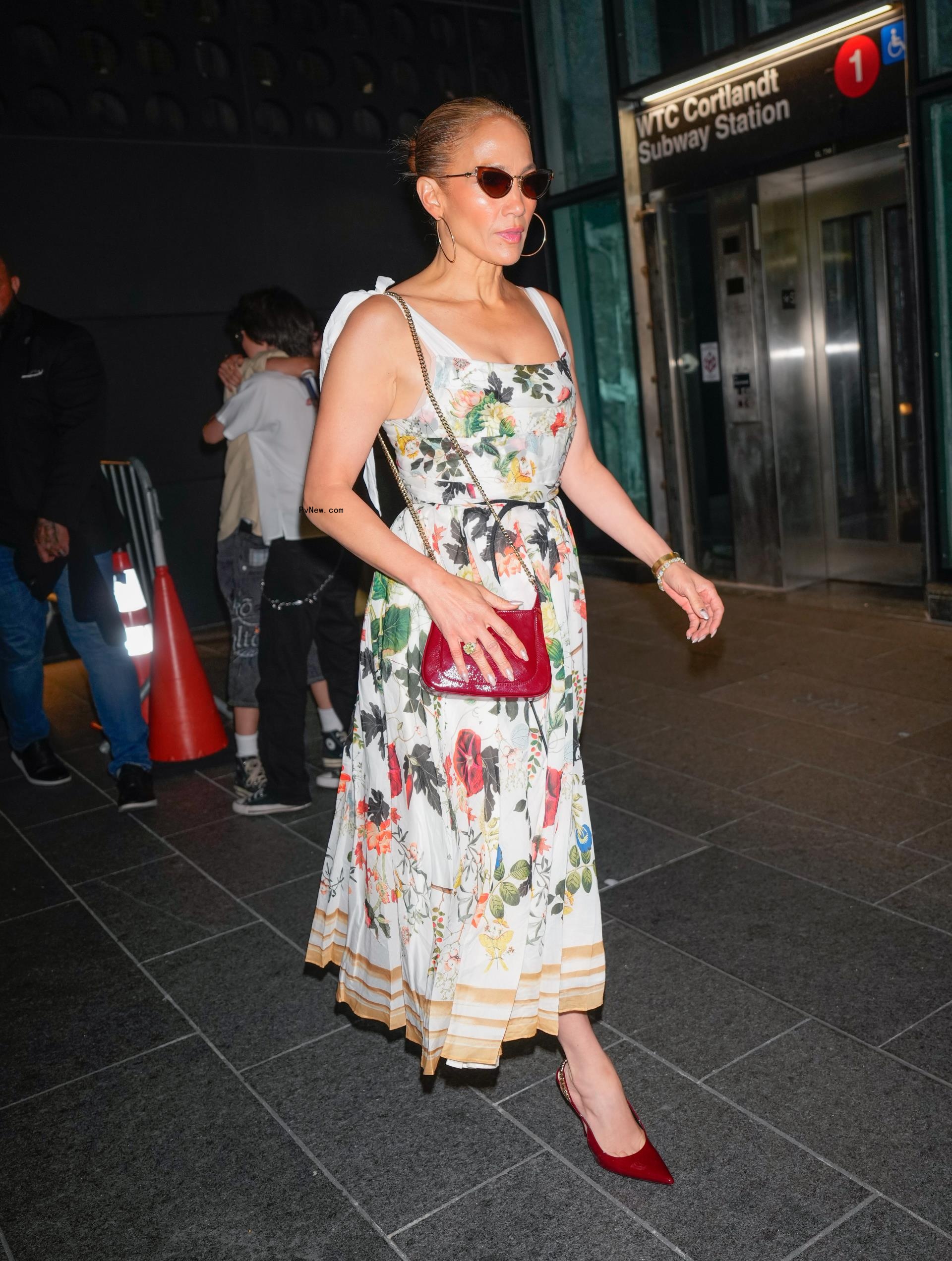 Jennifer Lopez walking in New York City