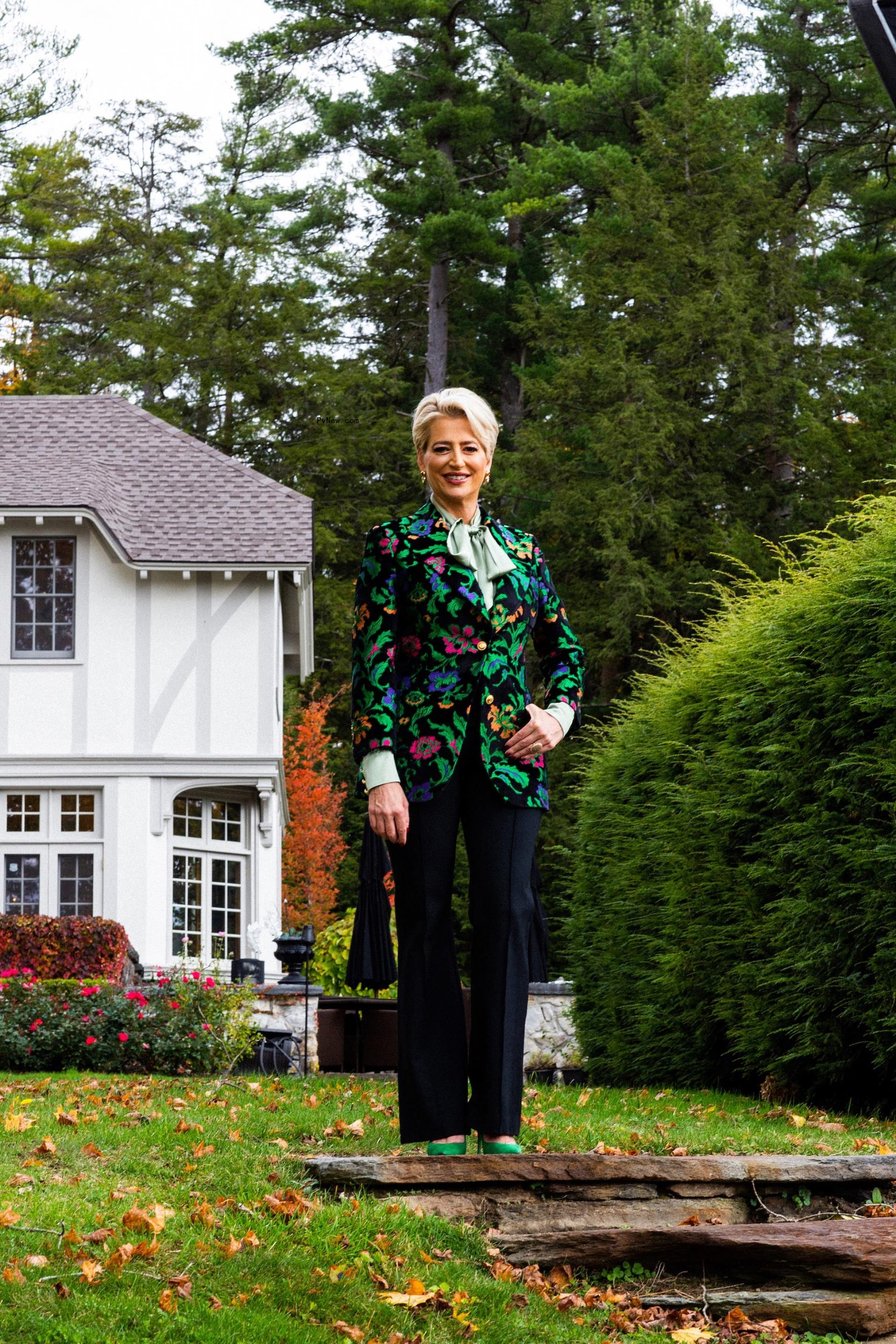 Dorinda Medley outside her home