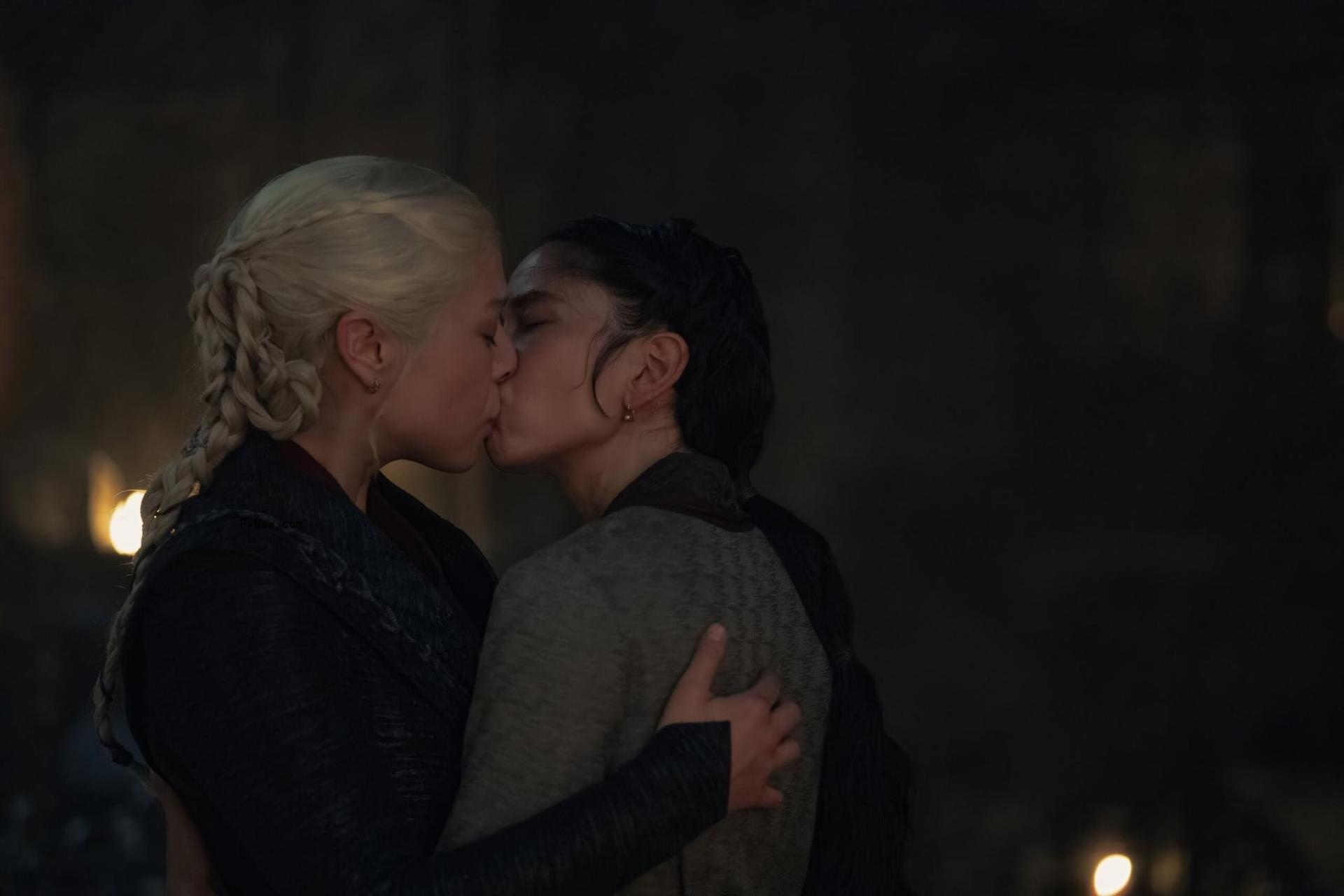 ‘House of the Dragon’: Emma D’Arcy and So<i></i>noya Mizuno Break Down Rhaenyra and Mysaria’s [SPOILER] in Episode 6