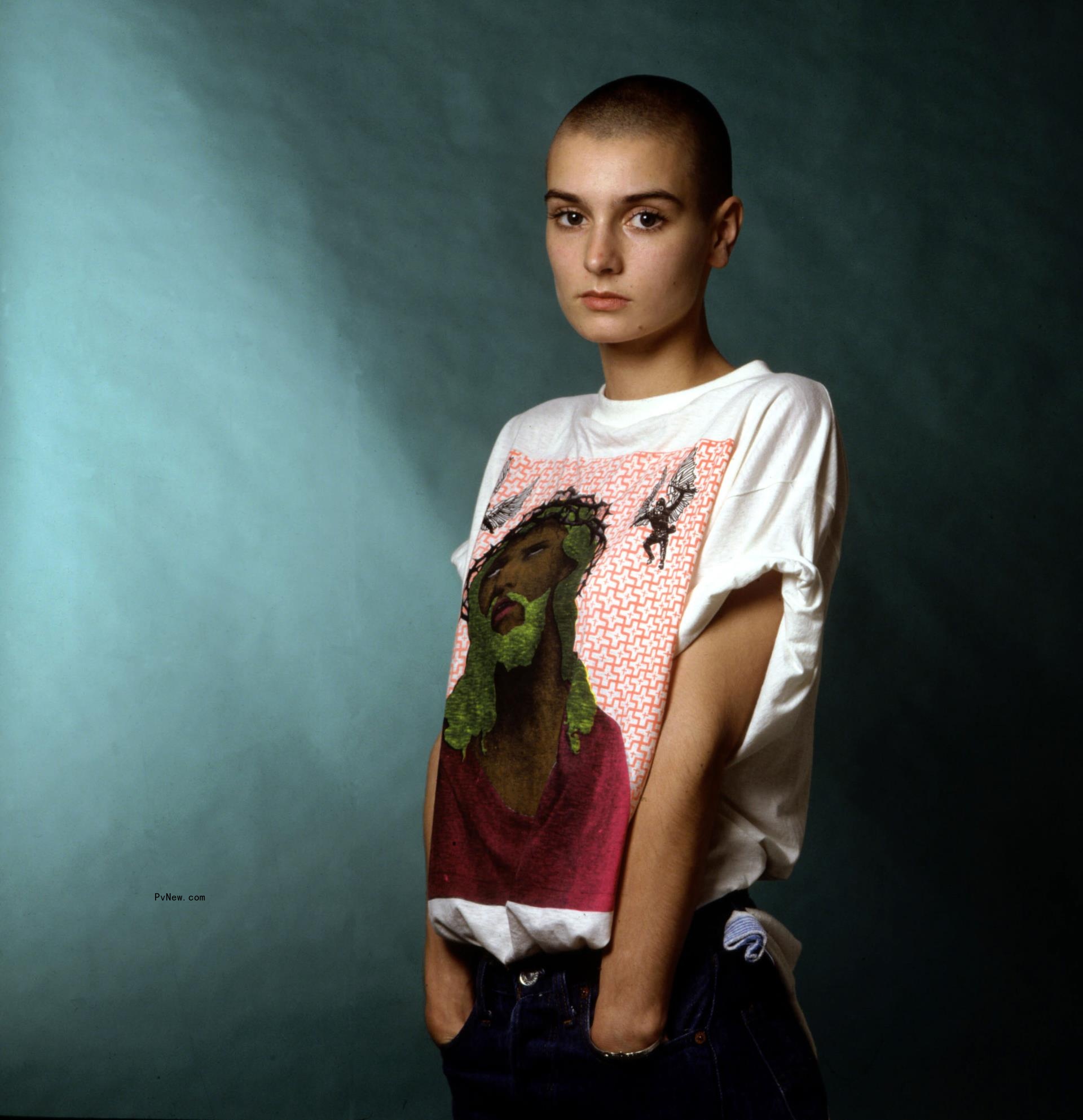 Sinéad O'Co<i></i>nnor in 1990.