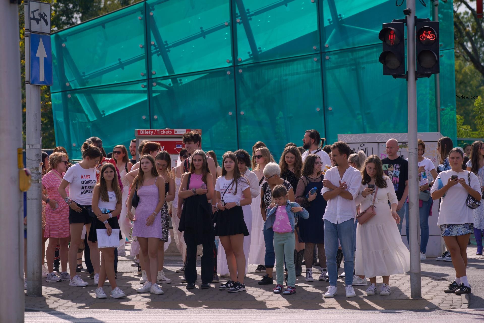 Taylor Swift fans in line.