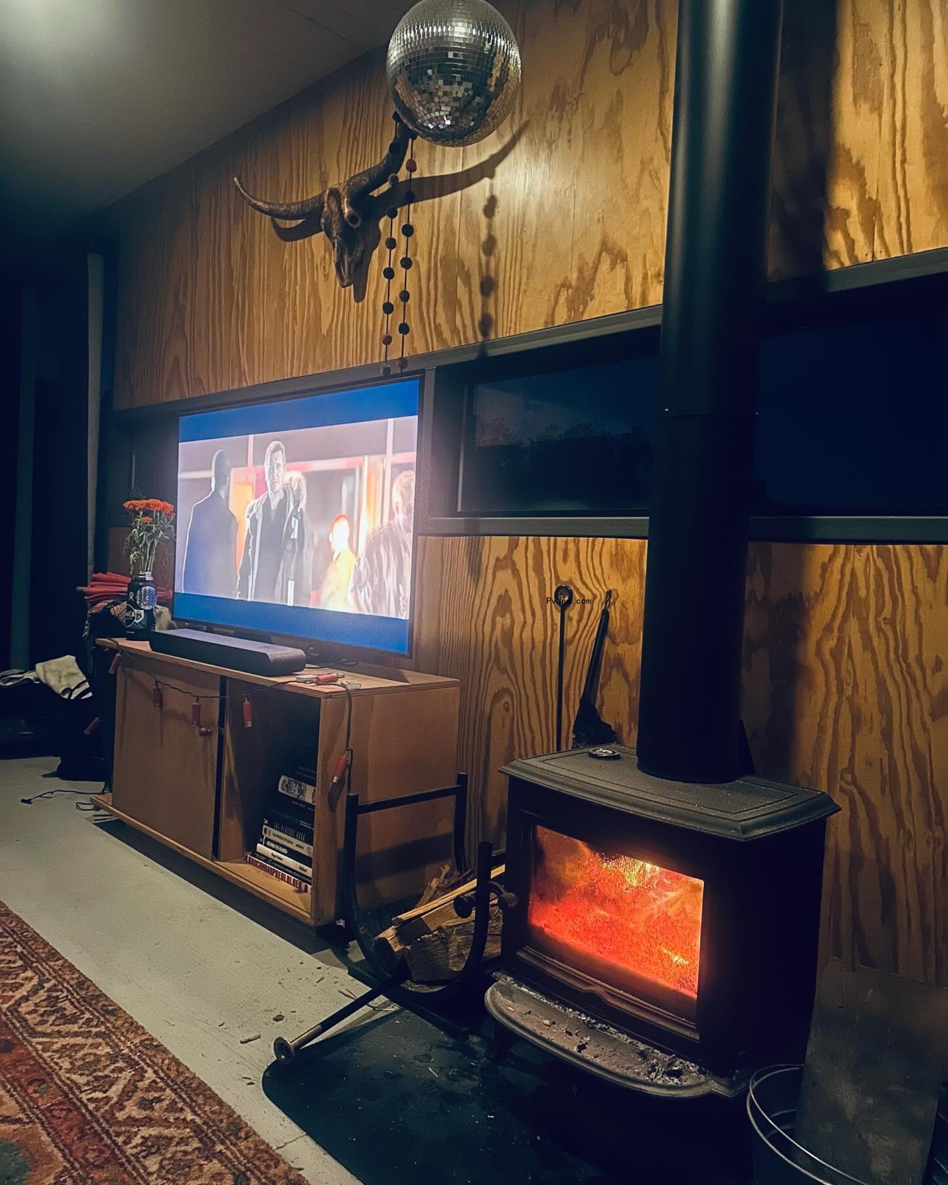 The inside of Simon Rex's Joshua Tree home
