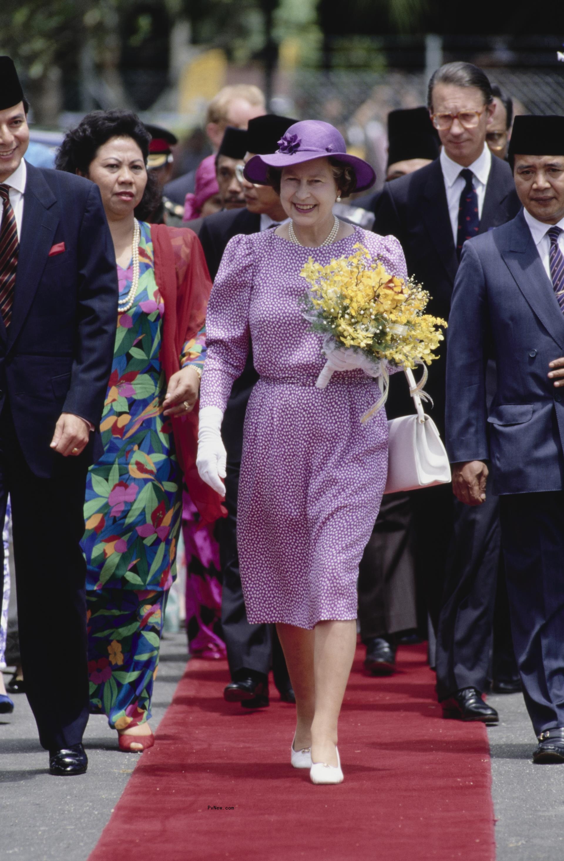 Queen Elizabeth II and Lord Robert Fellowes in 1999