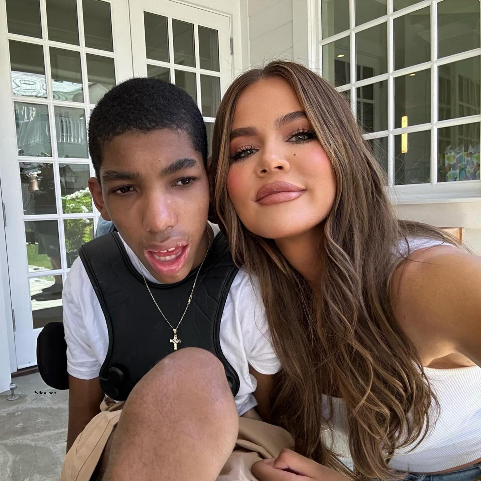 A selfie of Khloé Kardashian and Amari Thompson.