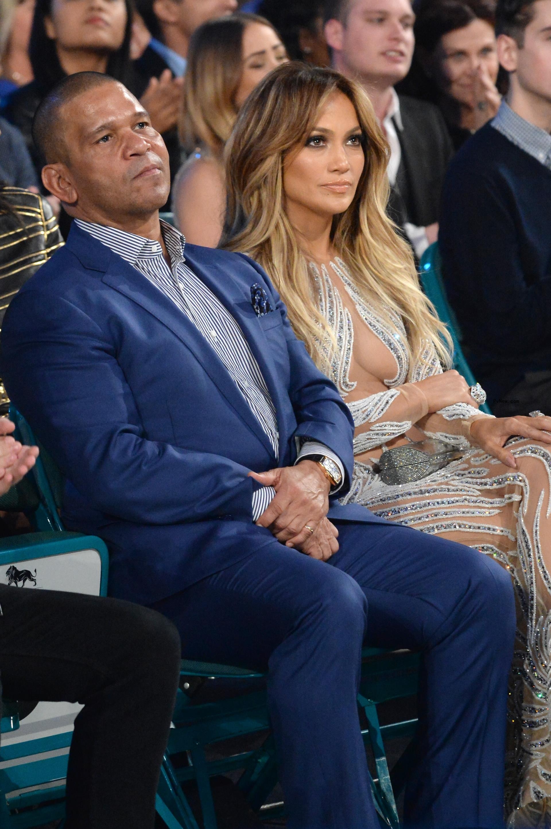 Benny Medinaand Jennifer Lopez