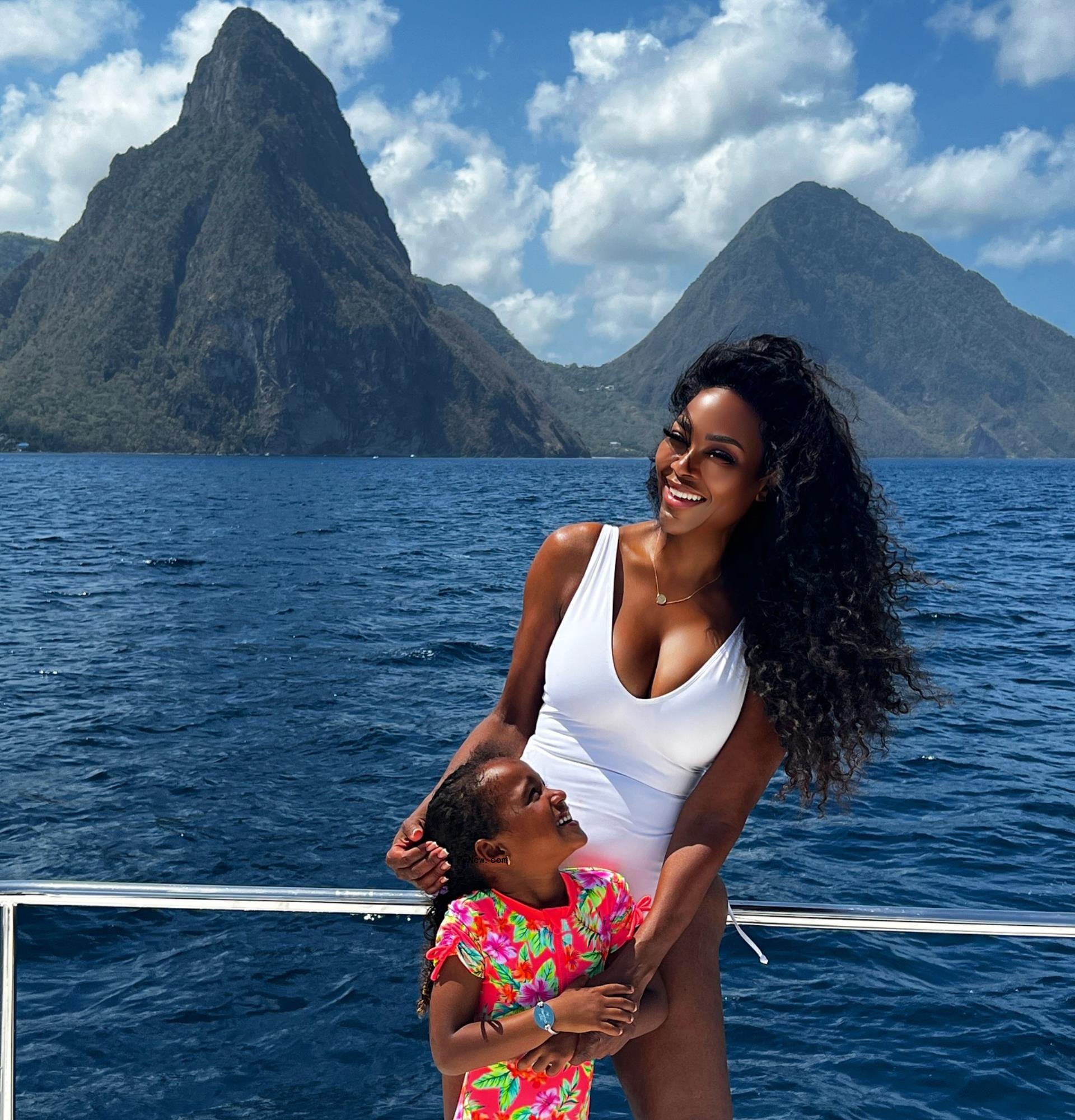 Kenya Moore and her daughter, Brooklyn, on vacation.