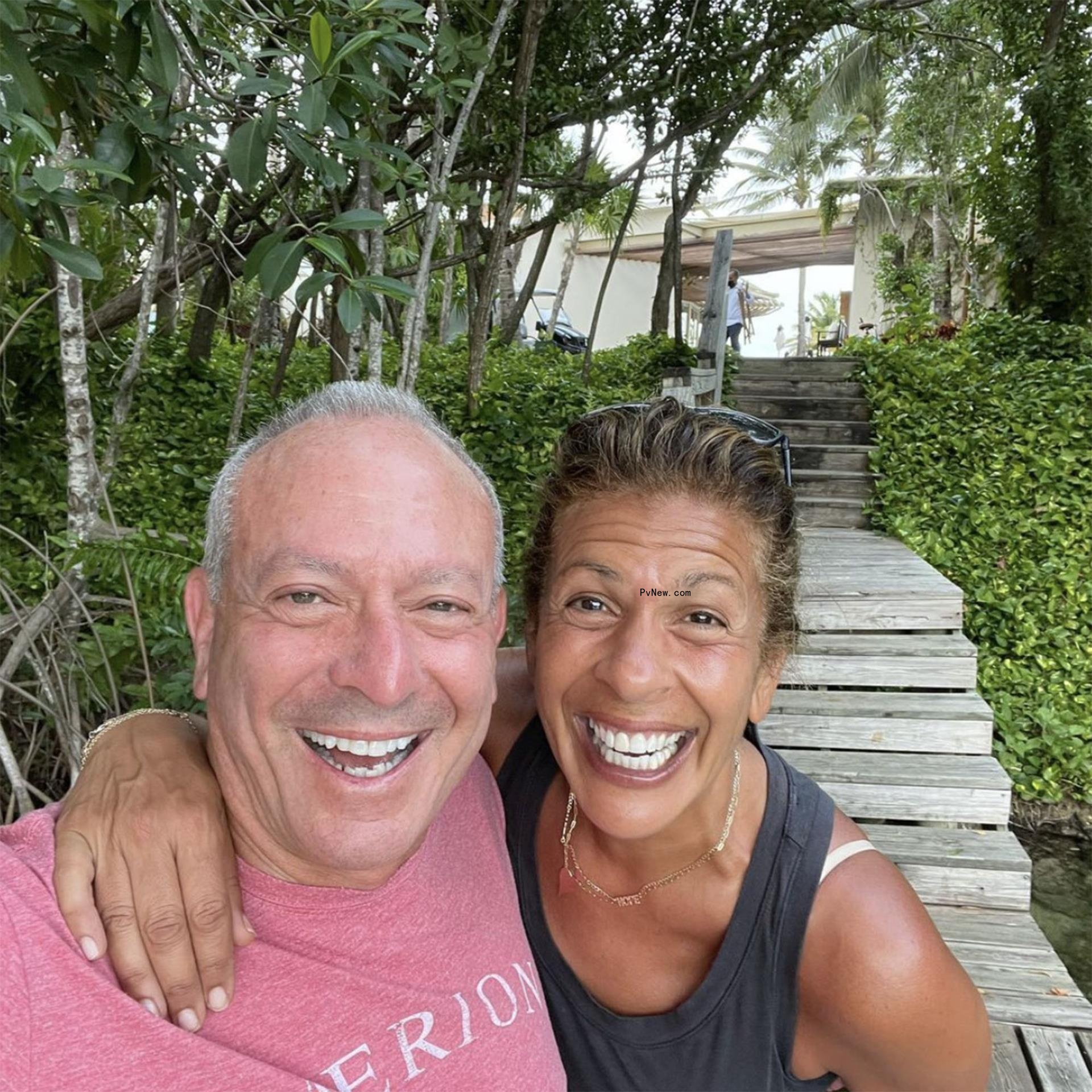 A photo of Hoda Kotb and Joel Schiffman