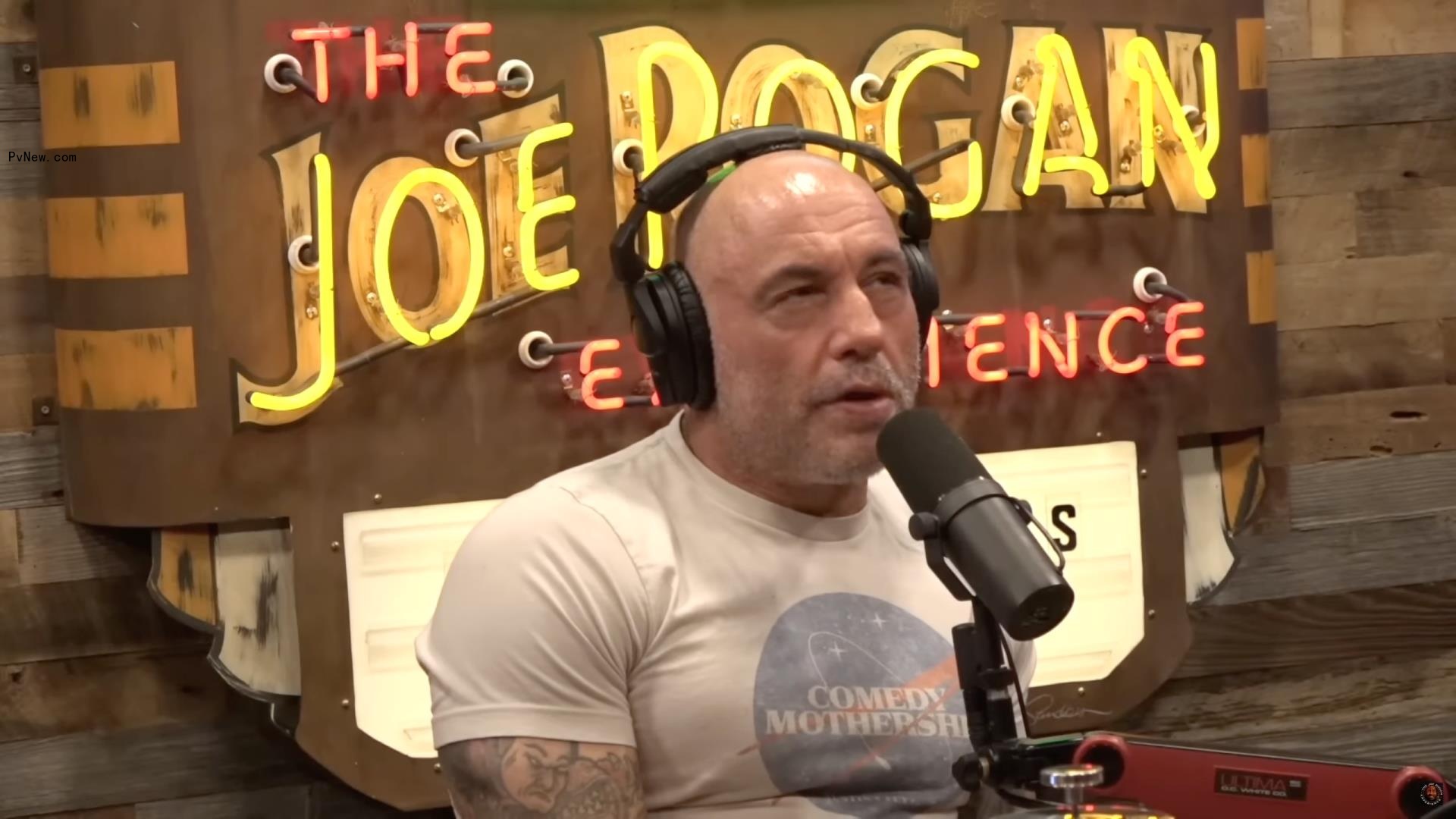 Joe Rogan speaking on his podcast.