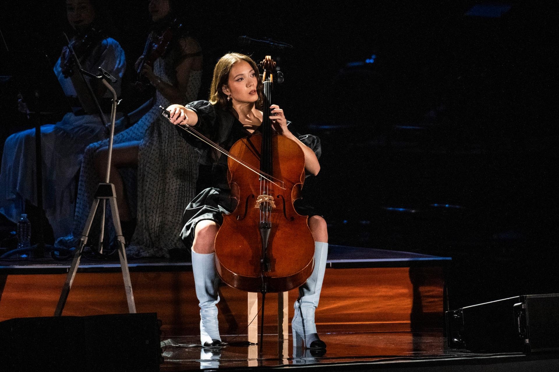 Laufey Feels Like She Was Born to Play the Hollywood Bowl, With a Rapturously Received Pop/Jazz/Classical Set: Co<i></i>ncert Review