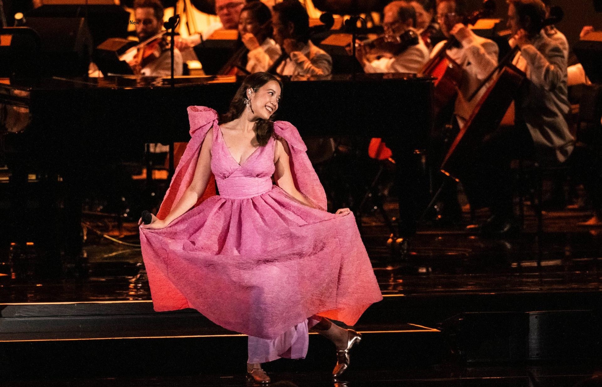 Laufey Feels Like She Was Born to Play the Hollywood Bowl, With a Rapturously Received Pop/Jazz/Classical Set: Co<i></i>ncert Review