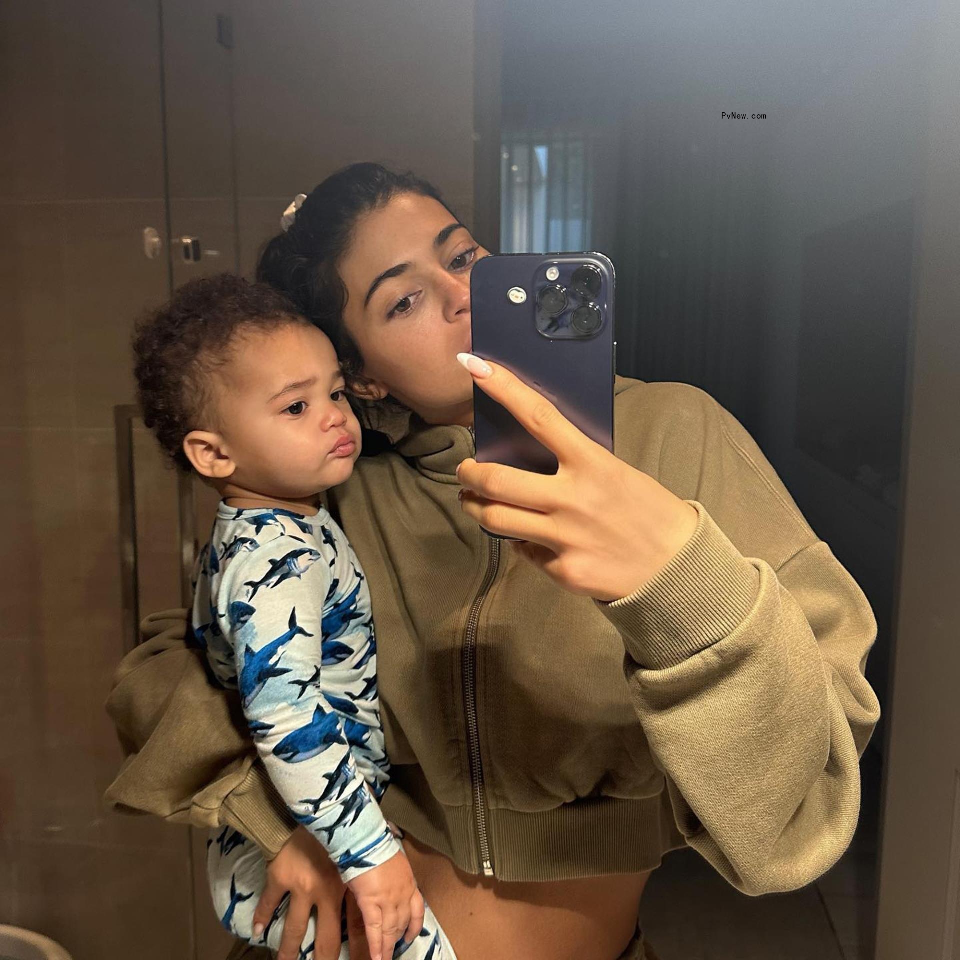 Kylie Jenner and son Aire in Instagram selfie