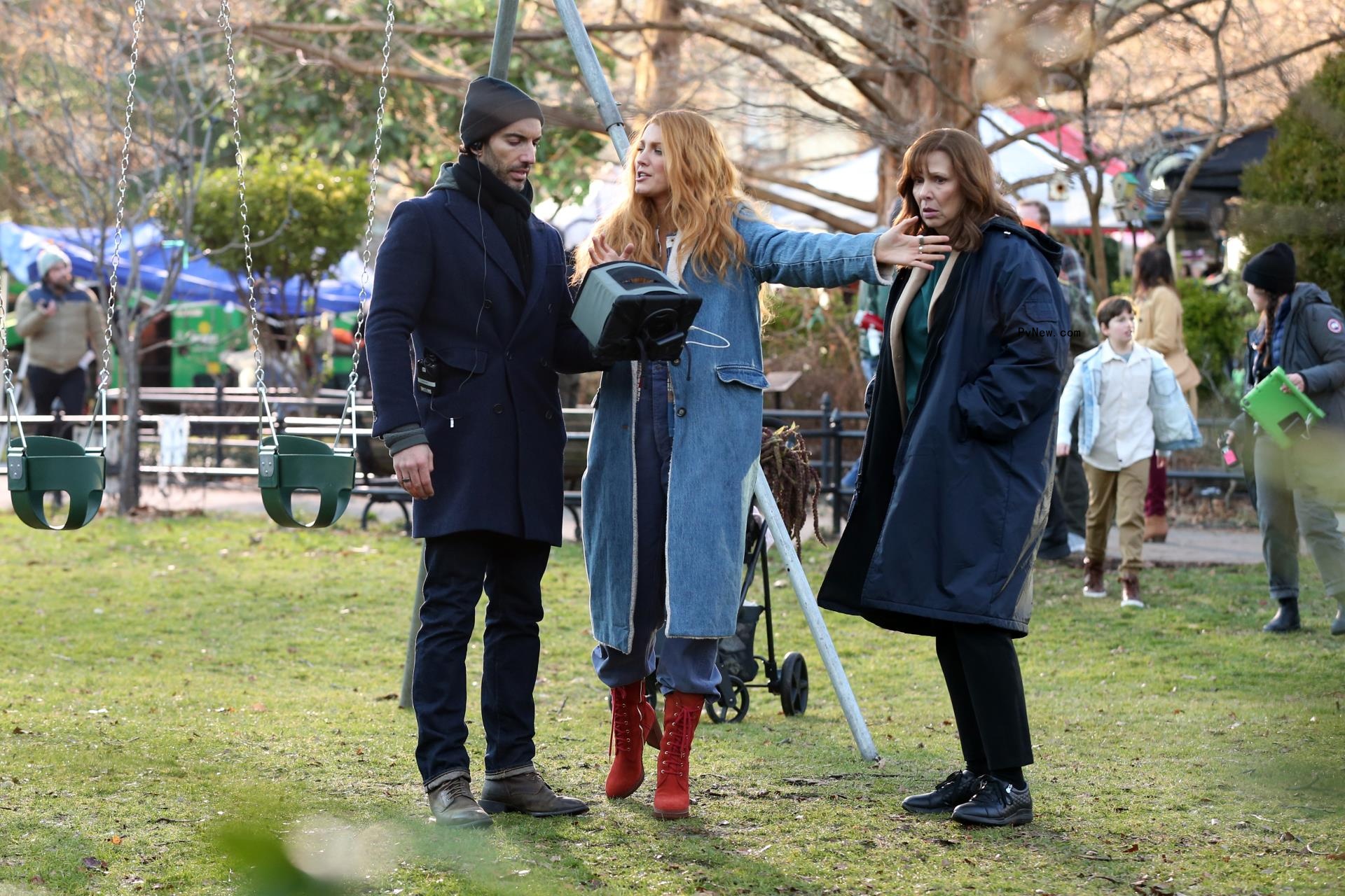 Blake Lively and director Justin Baldoni appear to be havin<i></i>g a major argument on set while filming 'It Ends With Us' on January 11, 2024. 