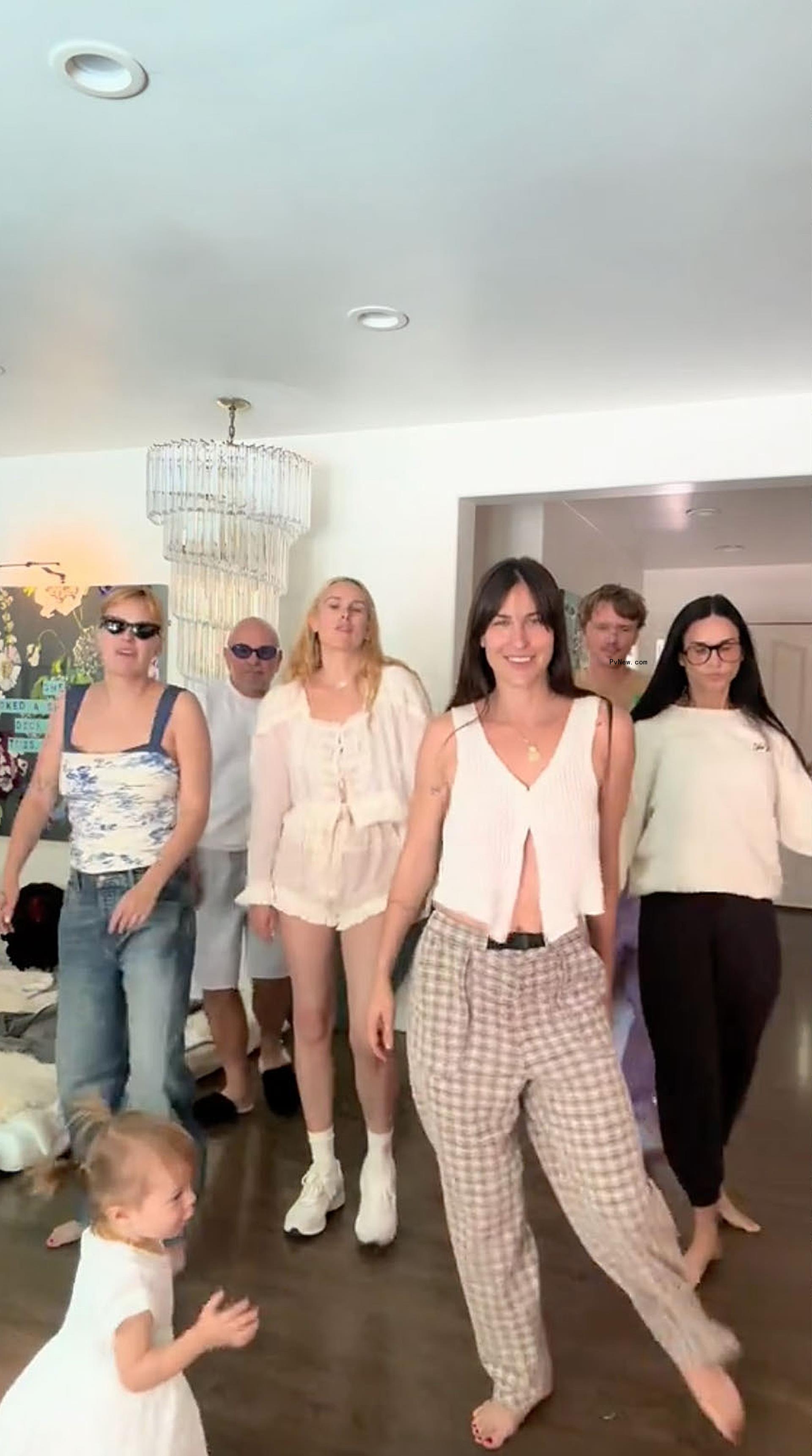 Tallulah Willis, Rumer Willis, Scout Willis, Demi Moore and friends dancing in an Instagram video posted Aug. 13.