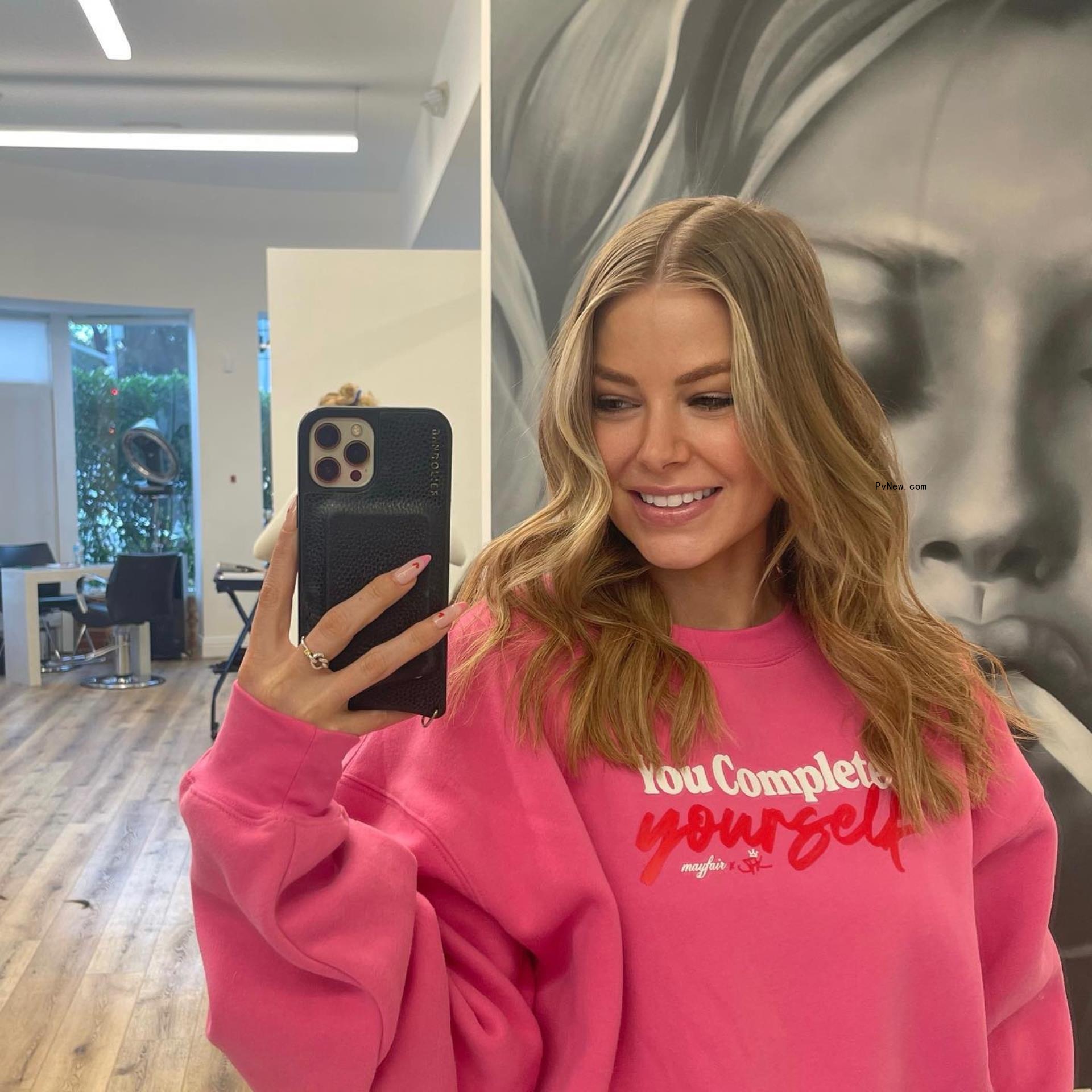 Ariana Madix in Instagram selfie