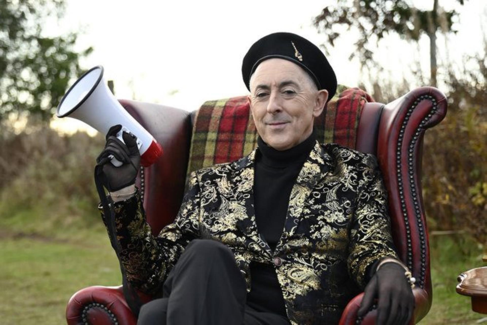 ‘The Traitors’ Renewed for Two More Seasons at Peacock; Alan Cumming Co<i></i>ntinues as Host