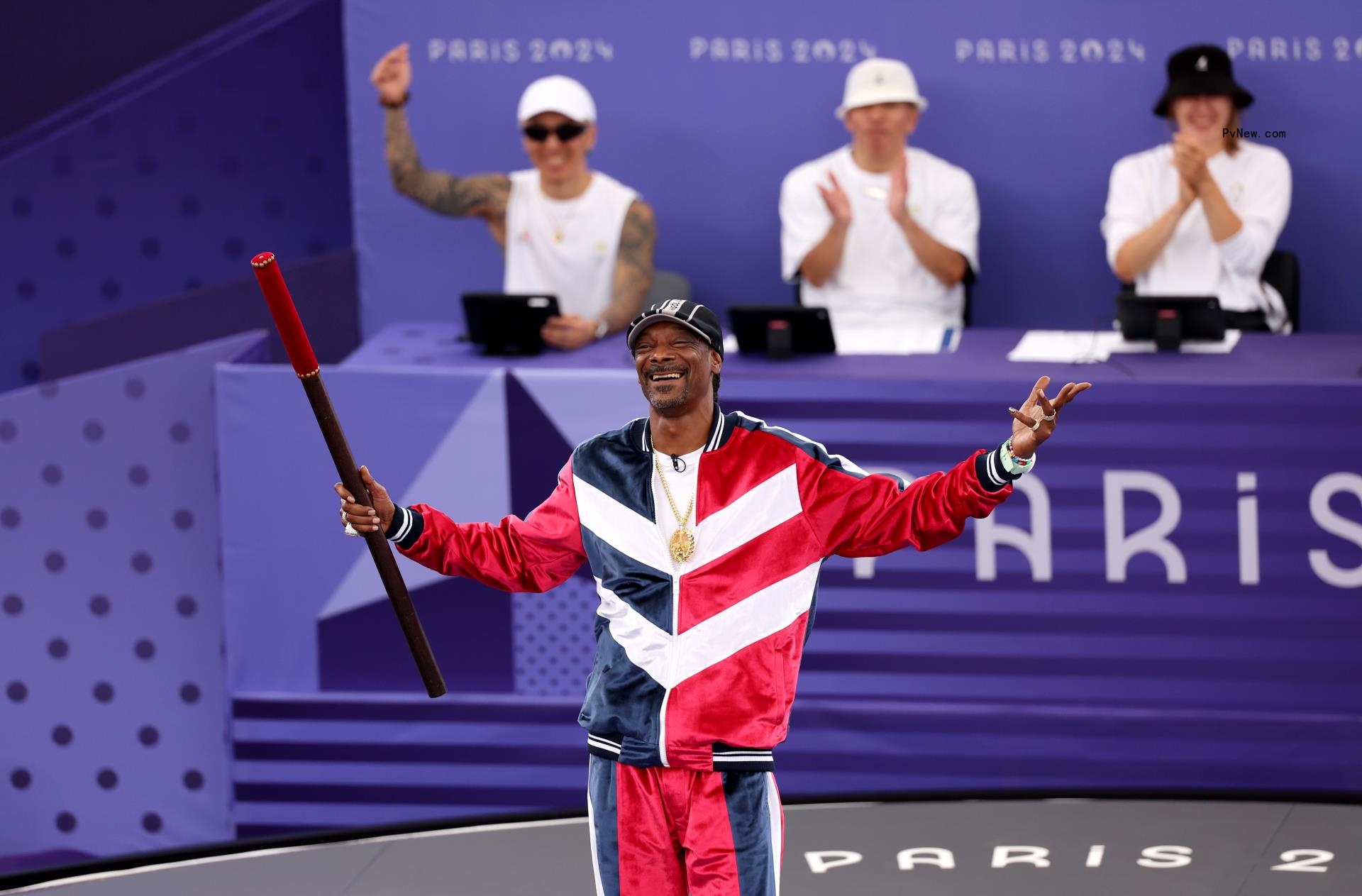 Snoop Dogg Joined by Dr. Dre for Beachside ‘The Next Episode’ Performance at Olympics Closing Ceremony
