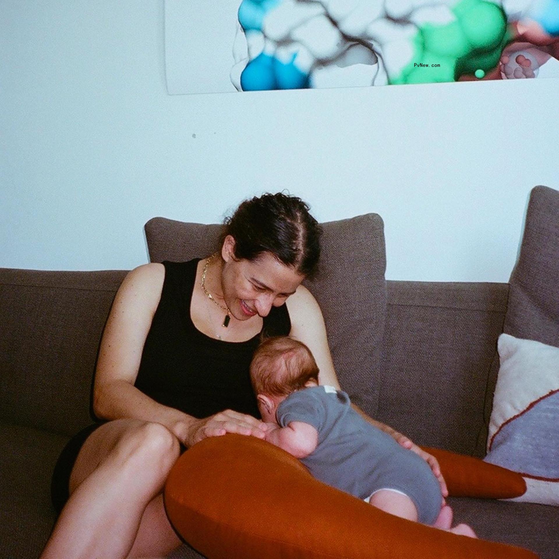 Ilana Glazer with her baby girl.