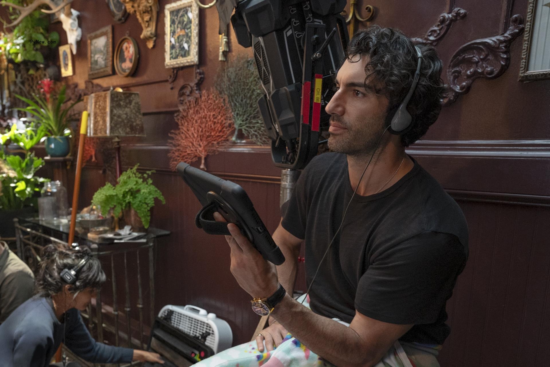 Justin Baldoni on the set of 