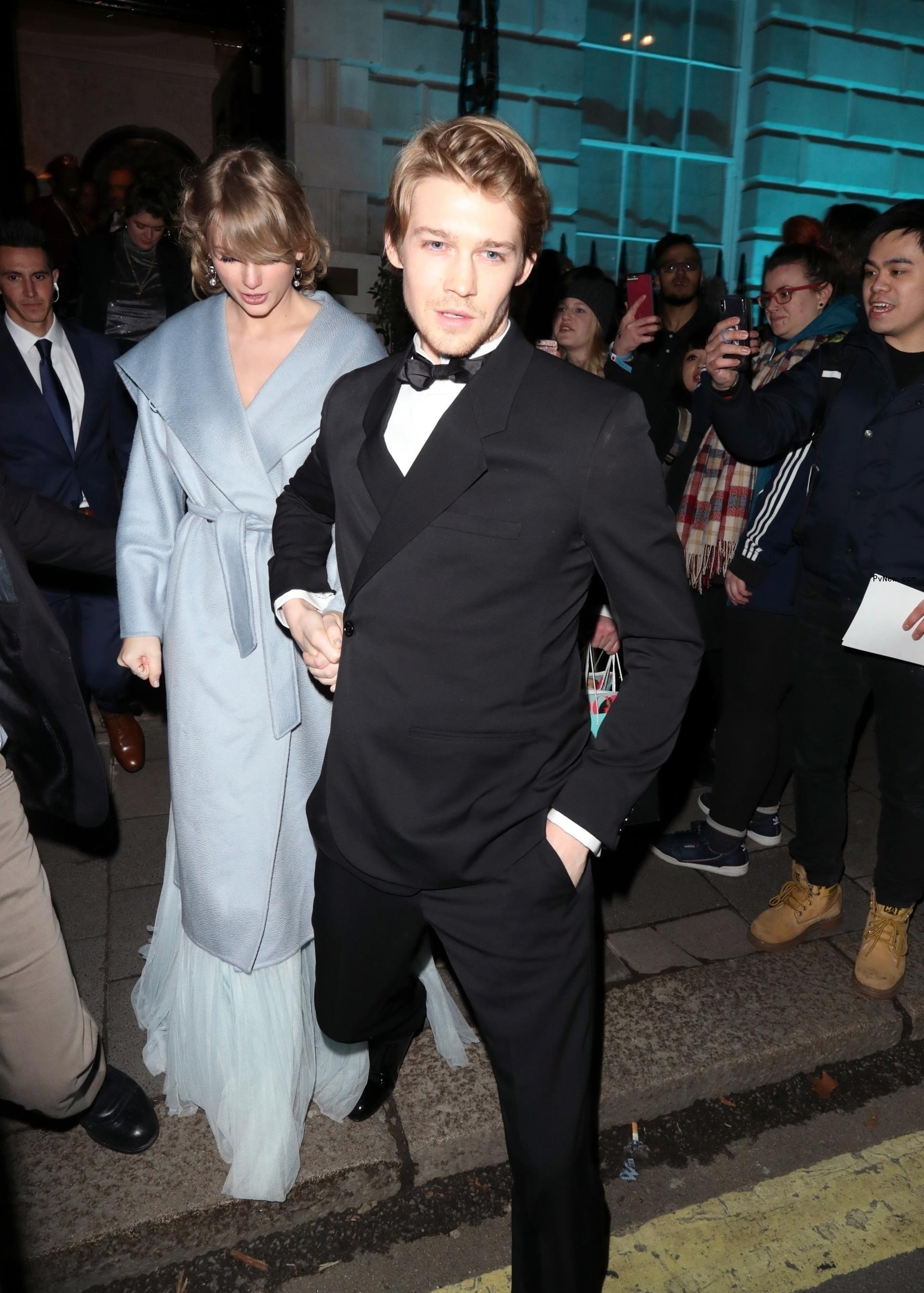 Taylor Swift and Joe Alwyn leaving Annabel's in 2019. 