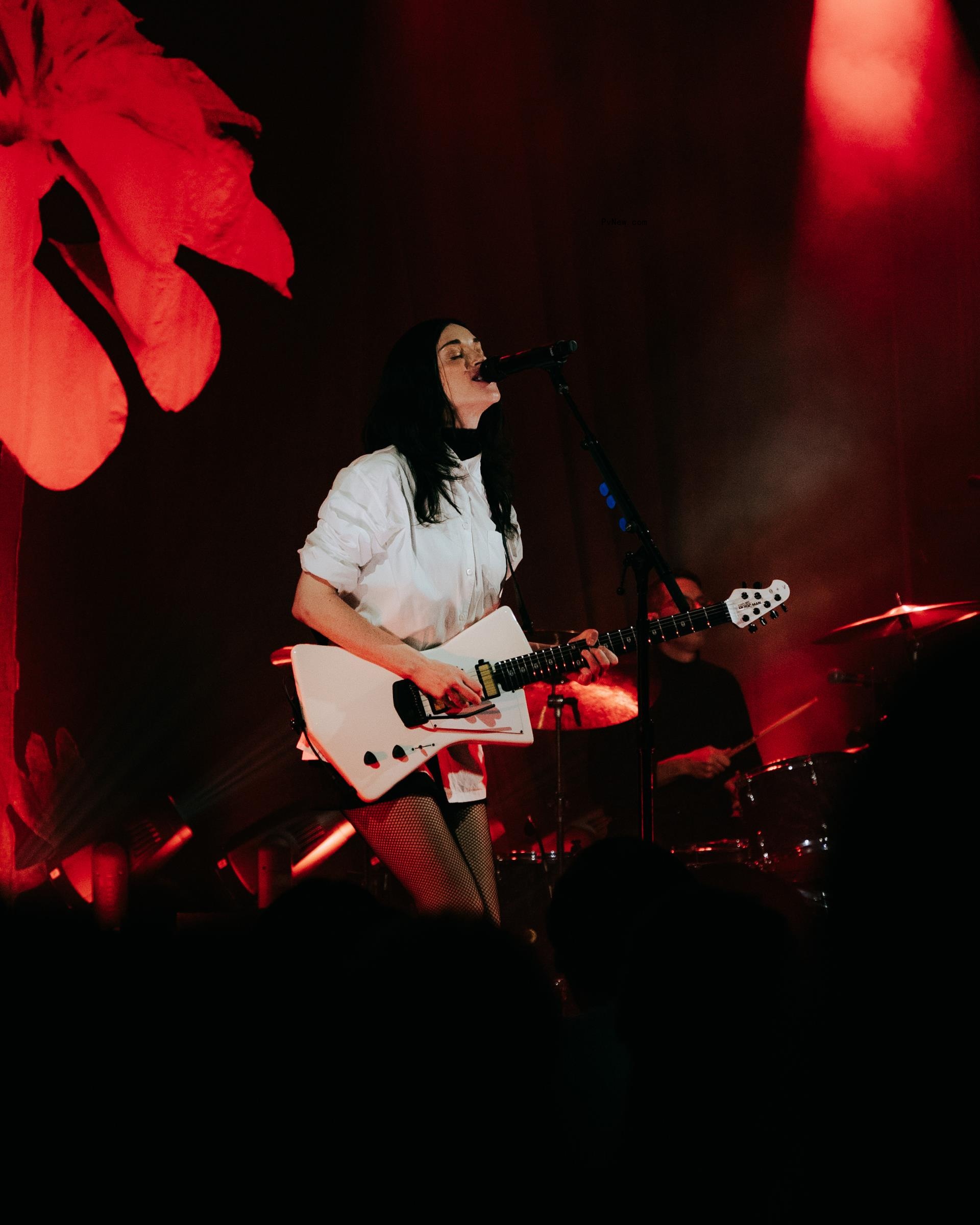 St. Vincent’s ‘All Born Screaming’ Tour Further Certifies Her as Rock’s Dark (but Oddly Cheerful) Queen: Co<i></i>ncert Review