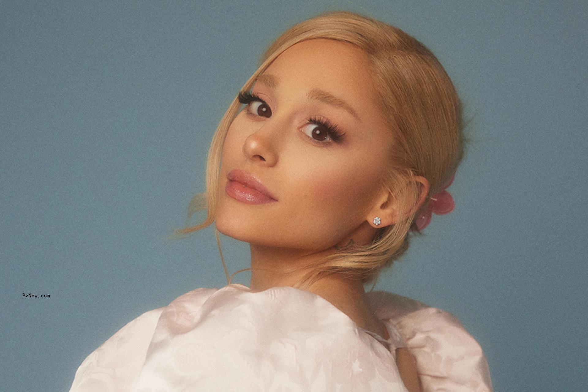 Ariana Grande Partners With HeadCount for ‘Wicked’ Co<i></i>ntest to Increase Voter Registration
