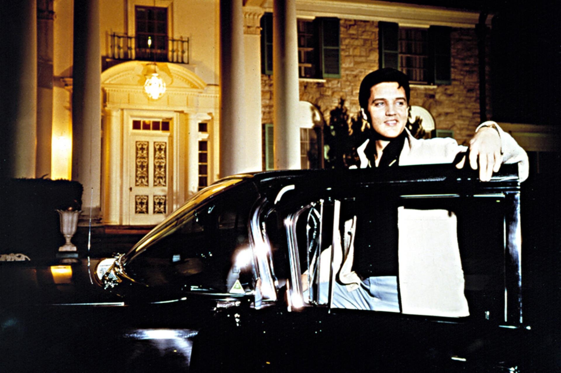 Scheme to Defraud Elvis Presley’s Family of ‘Millions’ and Steal Ownership of Graceland Thwarted as Woman Arrested on Federal Charges