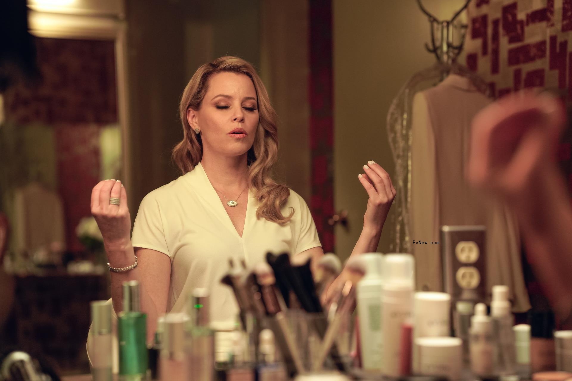 How Elizabeth Banks Thriller ‘Skincare’ Turns a Real Life Murder-for-Hire Plot Into a Twisted L.A. Noir a<i></i>bout the American Dream